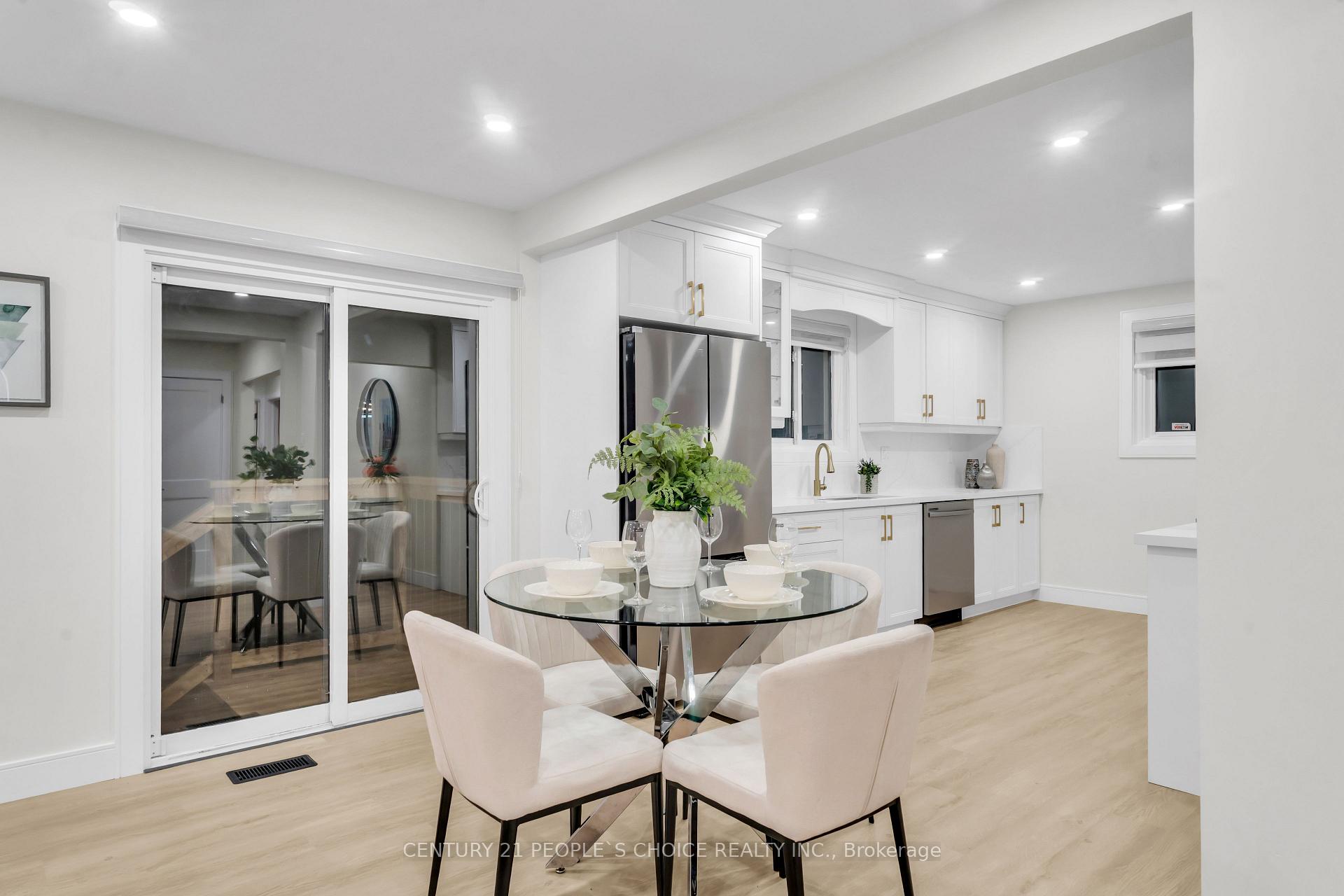 Photo 7 of 265 Avondale Boulevard, Brampton, Avondale — HOMEH
