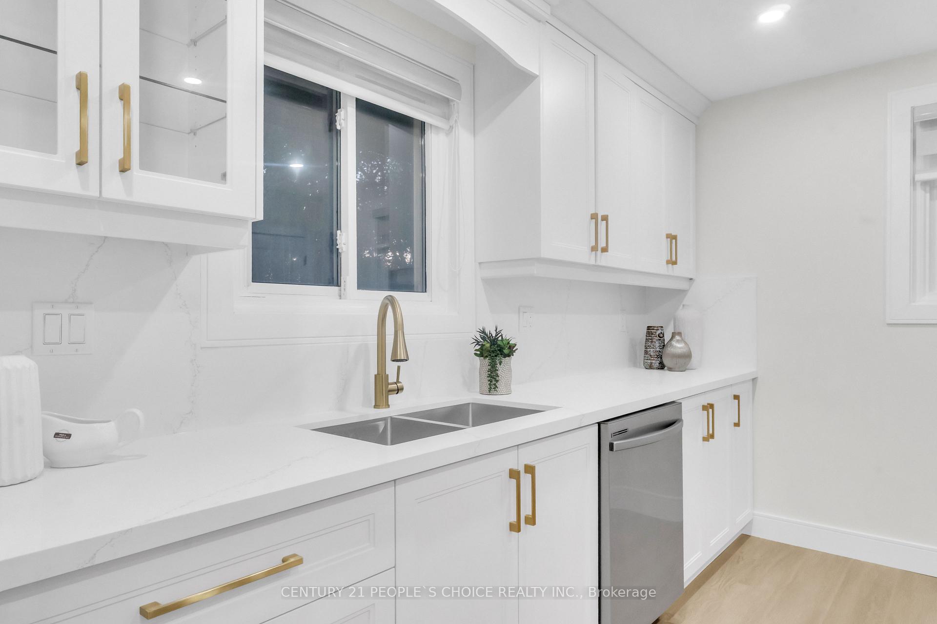 Photo 10 of 265 Avondale Boulevard, Brampton, Avondale — HOMEH
