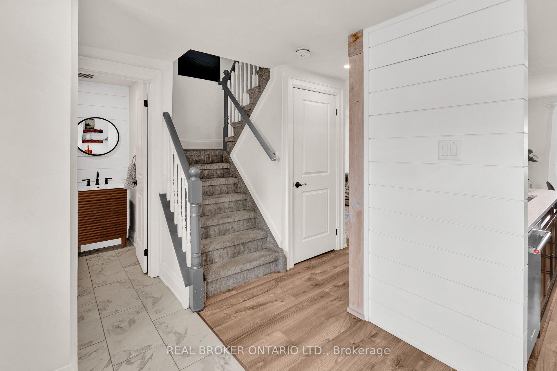 Photo 13 of 34 Geddes Crescent, Barrie, Northwest — HOMEH