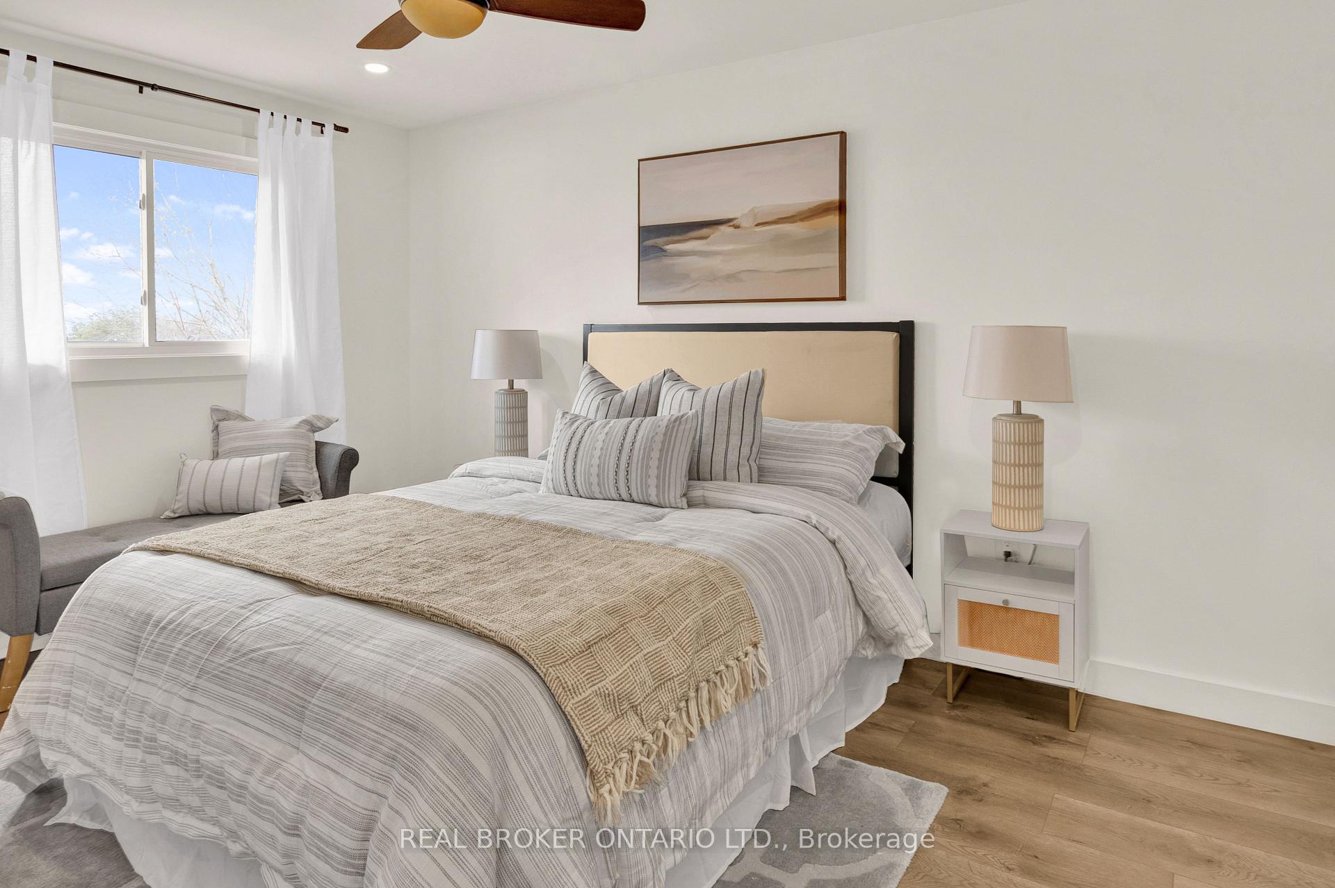 Photo 15 of 34 Geddes Crescent, Barrie, Northwest — HOMEH
