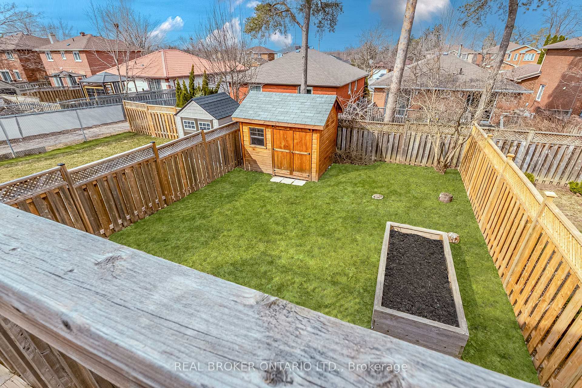 Photo 27 of 34 Geddes Crescent, Barrie, Northwest — HOMEH