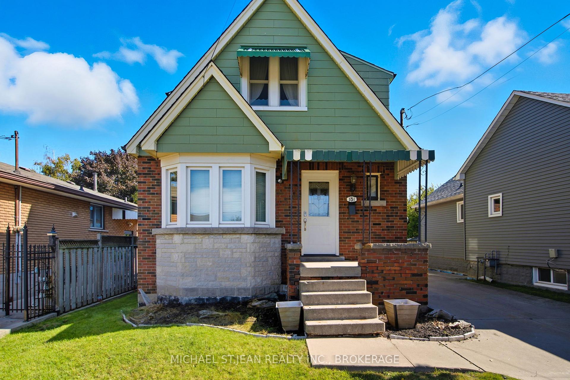Photo 2 of 181 Craigroyston Road, Hamilton, Glenview — HOMEH