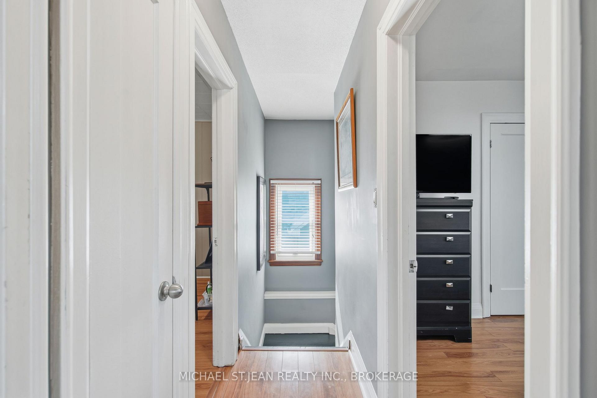 Photo 21 of 181 Craigroyston Road, Hamilton, Glenview — HOMEH
