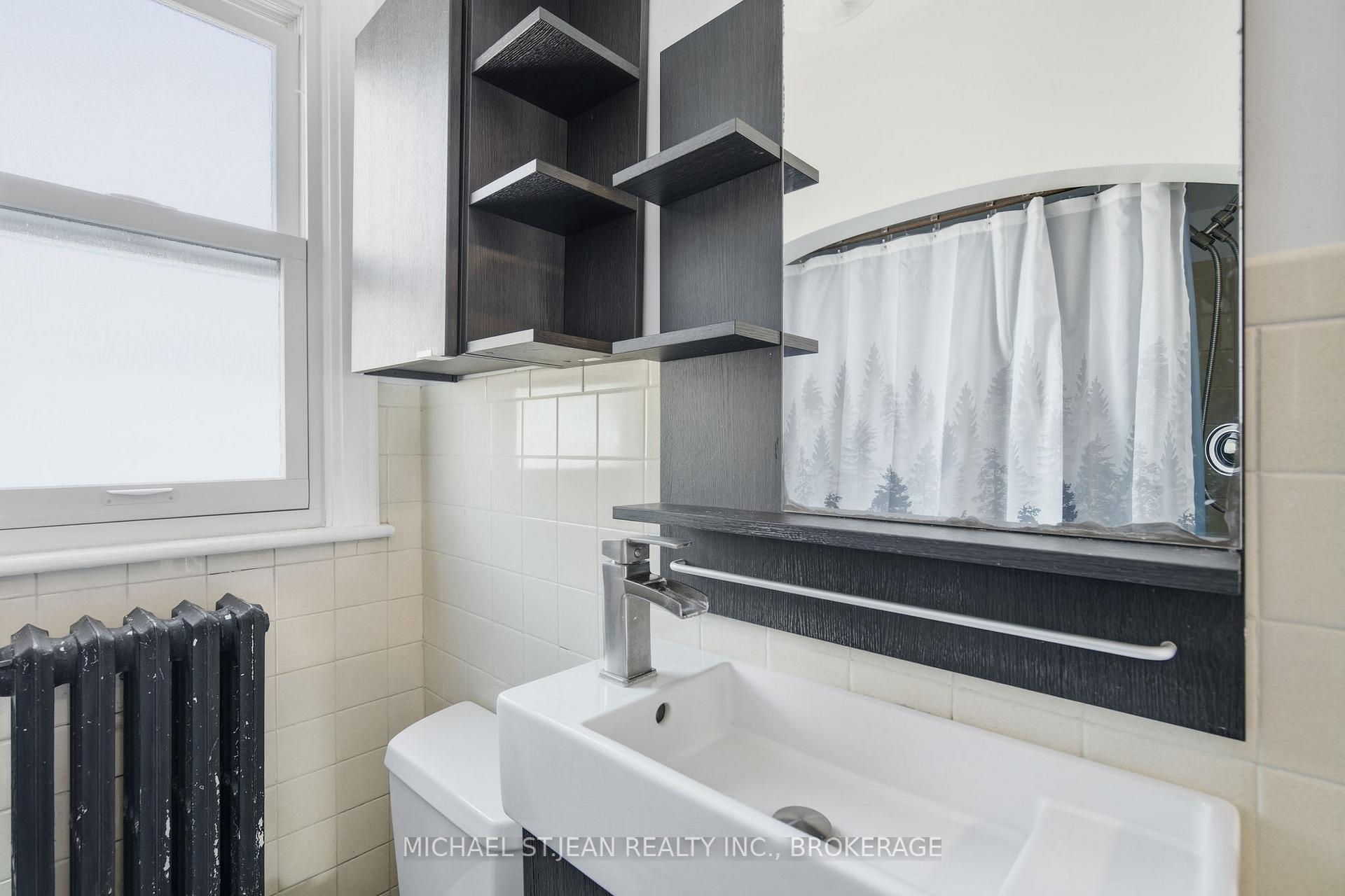 Photo 32 of 181 Craigroyston Road, Hamilton, Glenview — HOMEH