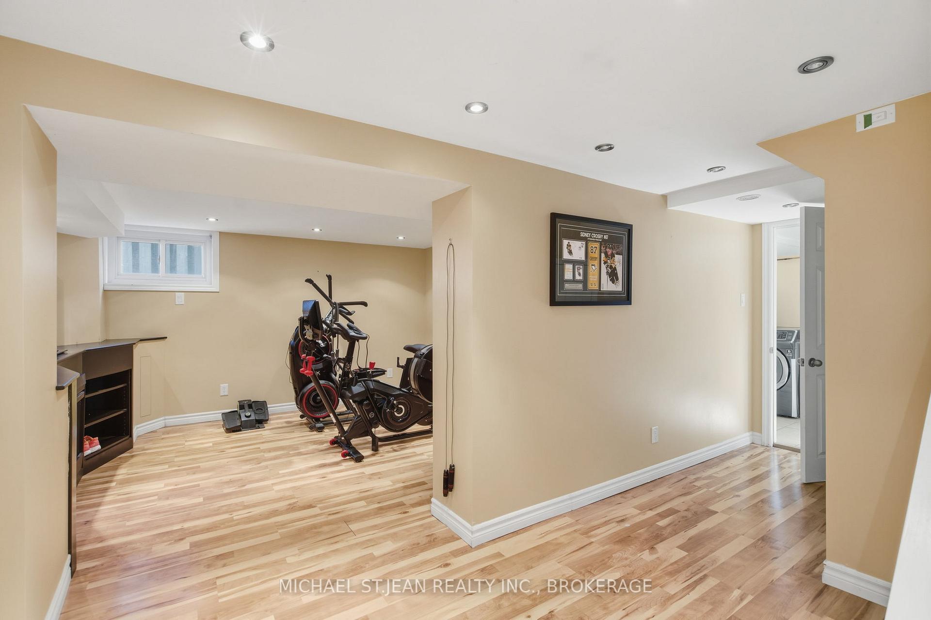 Photo 34 of 181 Craigroyston Road, Hamilton, Glenview — HOMEH