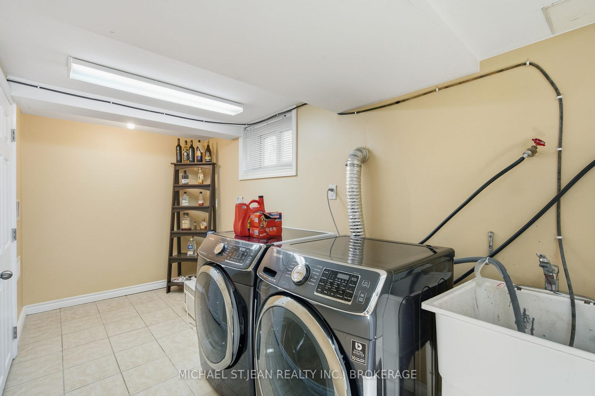 Photo 37 of 181 Craigroyston Road, Hamilton, Glenview — HOMEH