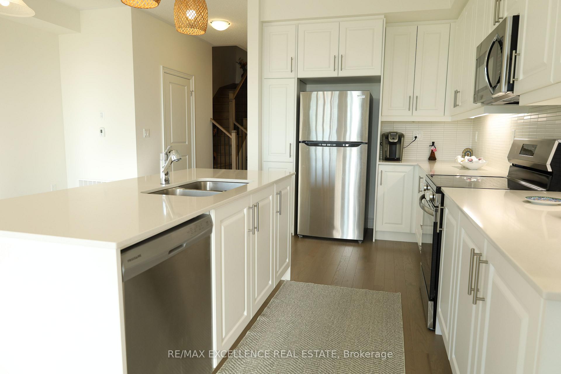 Photo 17 of 102 Bermondsey Way, Brampton, Bram West — HOMEH