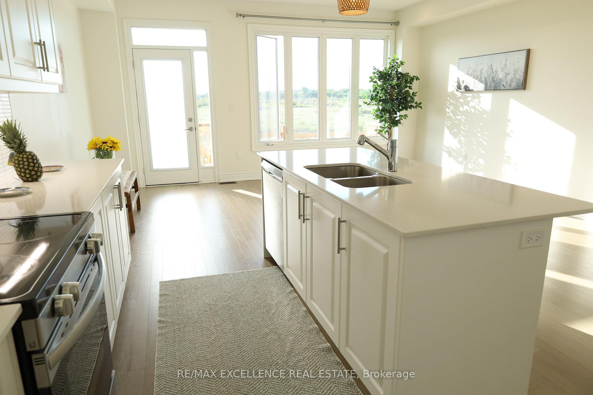 Photo 19 of 102 Bermondsey Way, Brampton, Bram West — HOMEH