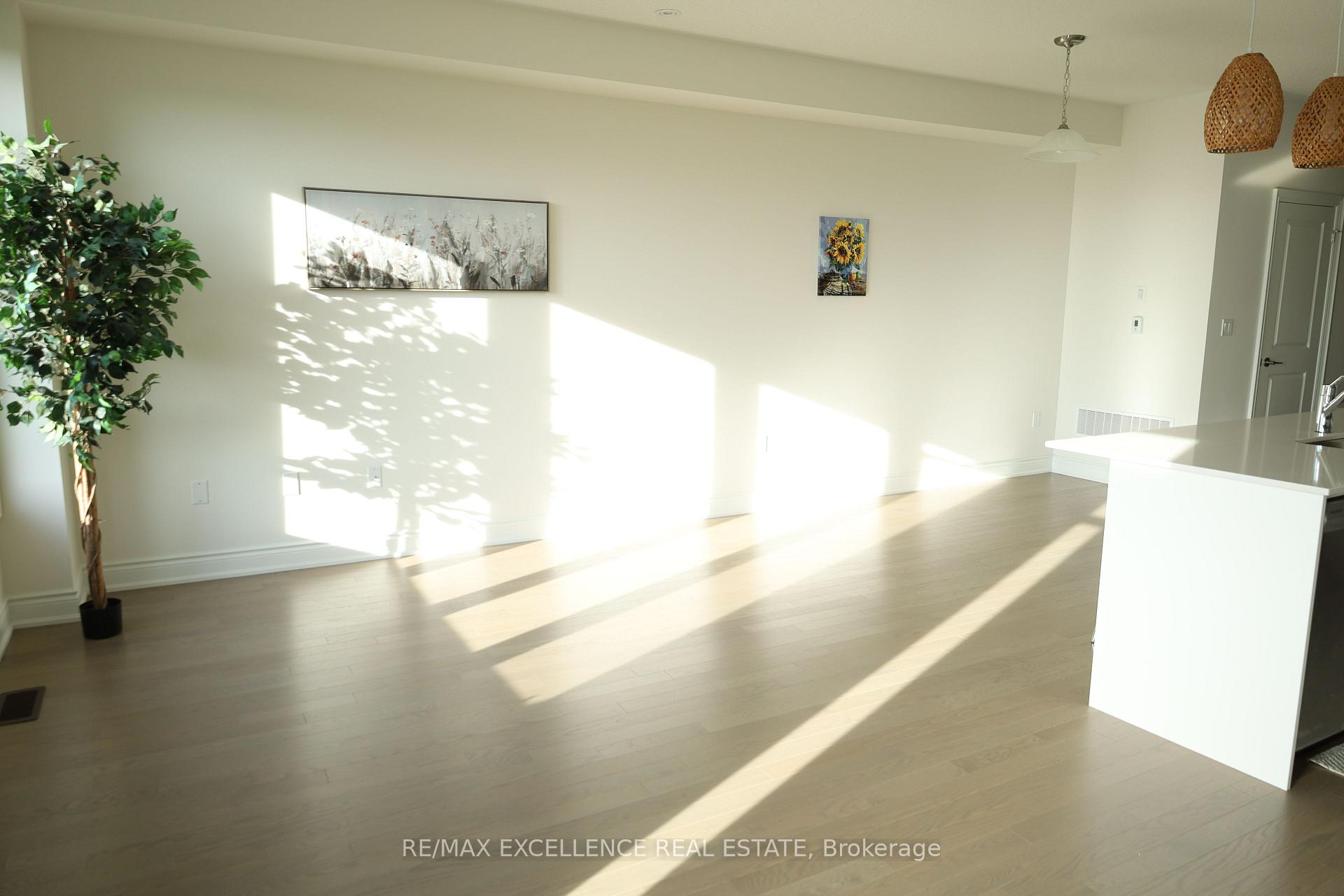 Photo 21 of 102 Bermondsey Way, Brampton, Bram West — HOMEH