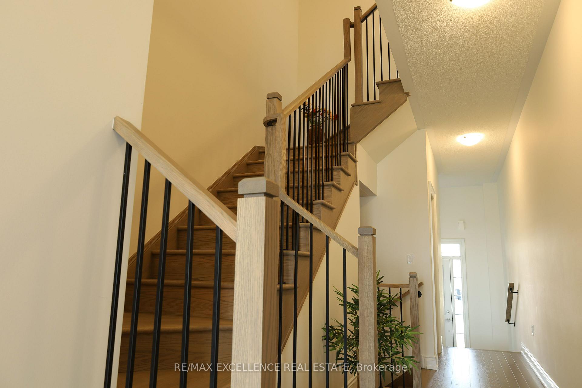 Photo 23 of 102 Bermondsey Way, Brampton, Bram West — HOMEH
