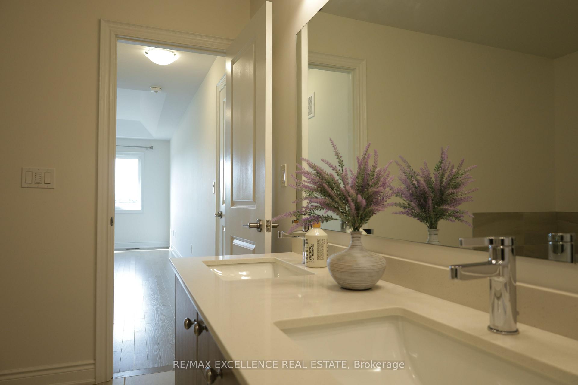 Photo 35 of 102 Bermondsey Way, Brampton, Bram West — HOMEH