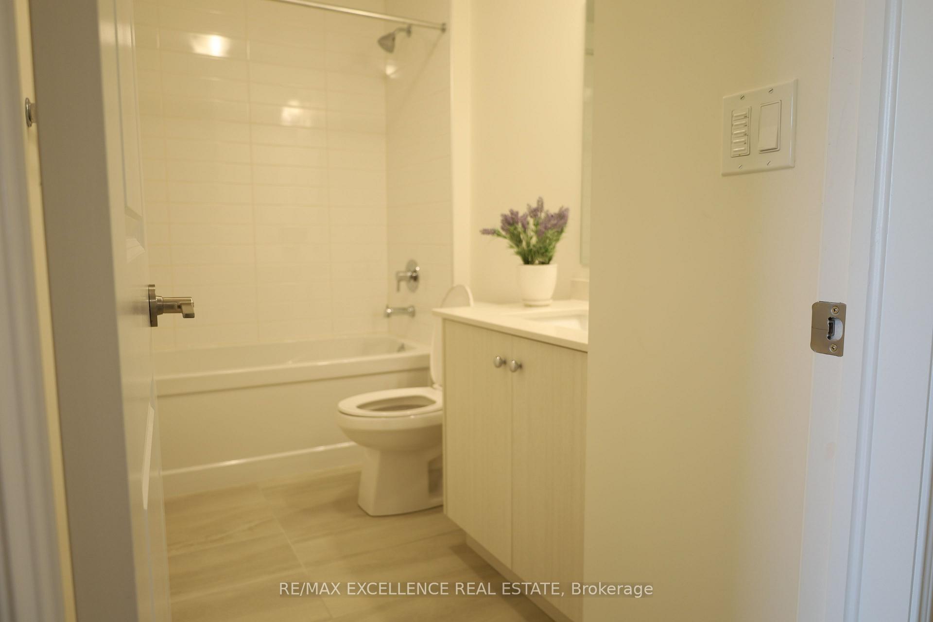 Photo 41 of 102 Bermondsey Way, Brampton, Bram West — HOMEH