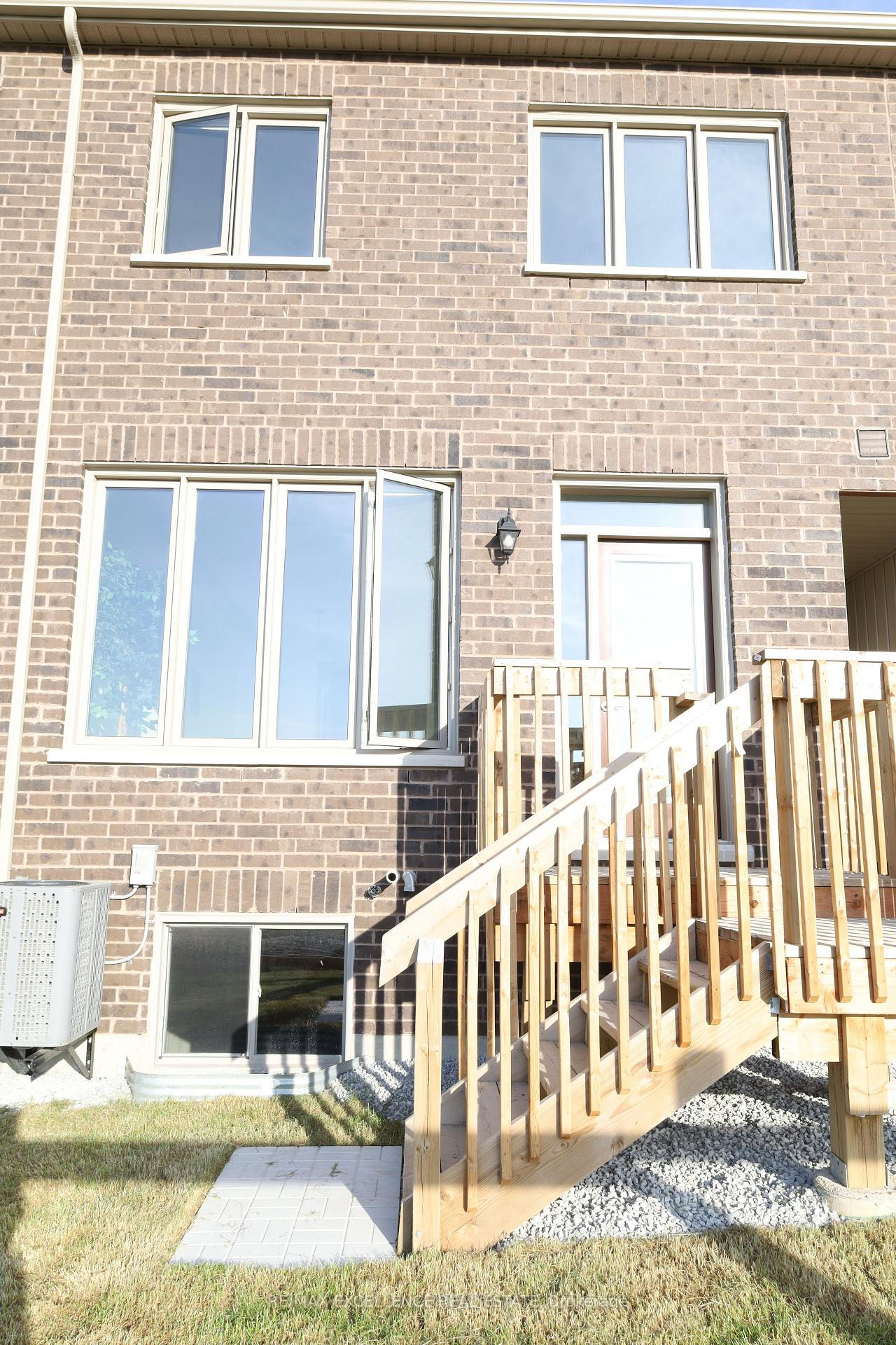 Photo 47 of 102 Bermondsey Way, Brampton, Bram West — HOMEH