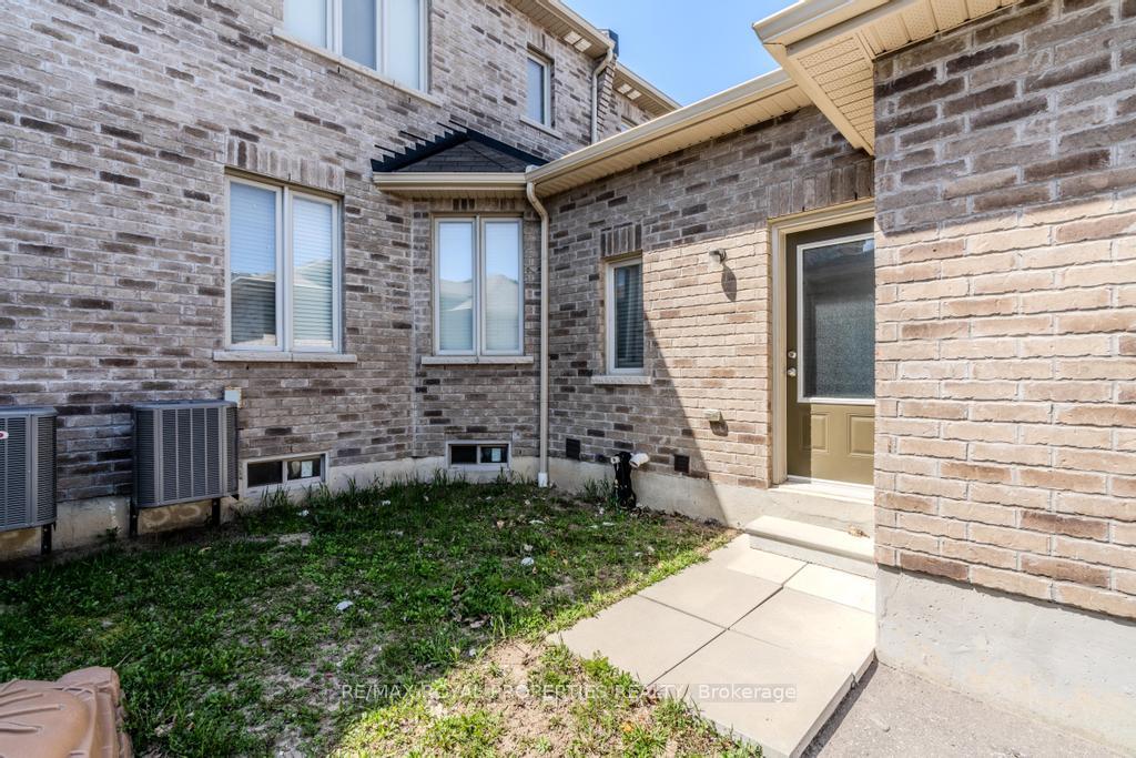 Photo 20 of 6 Drayton Avenue, Ajax, Northwest Ajax — HOMEH