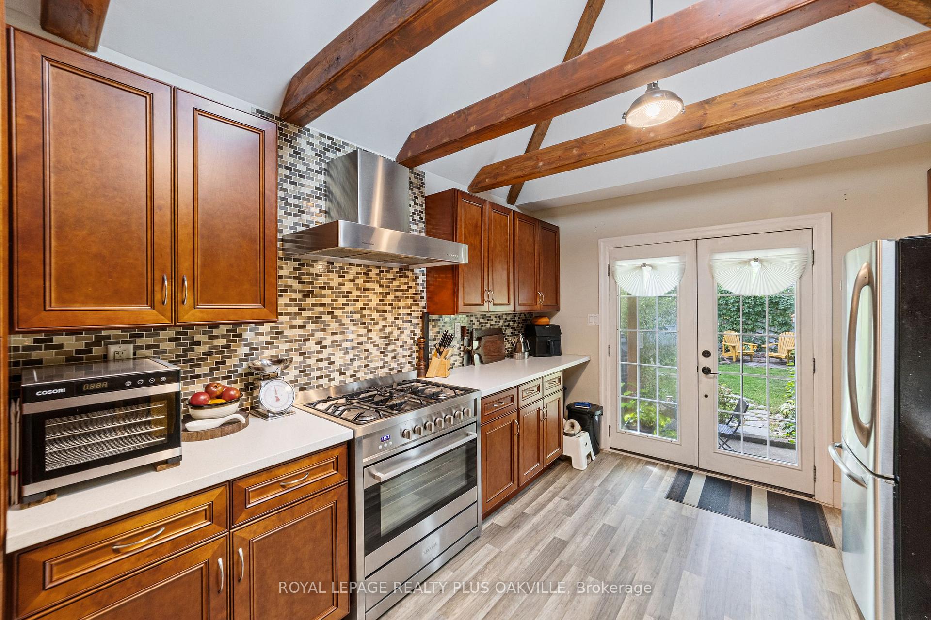 Photo 11 of 100 Case Street, Hamilton, Stripley — HOMEH