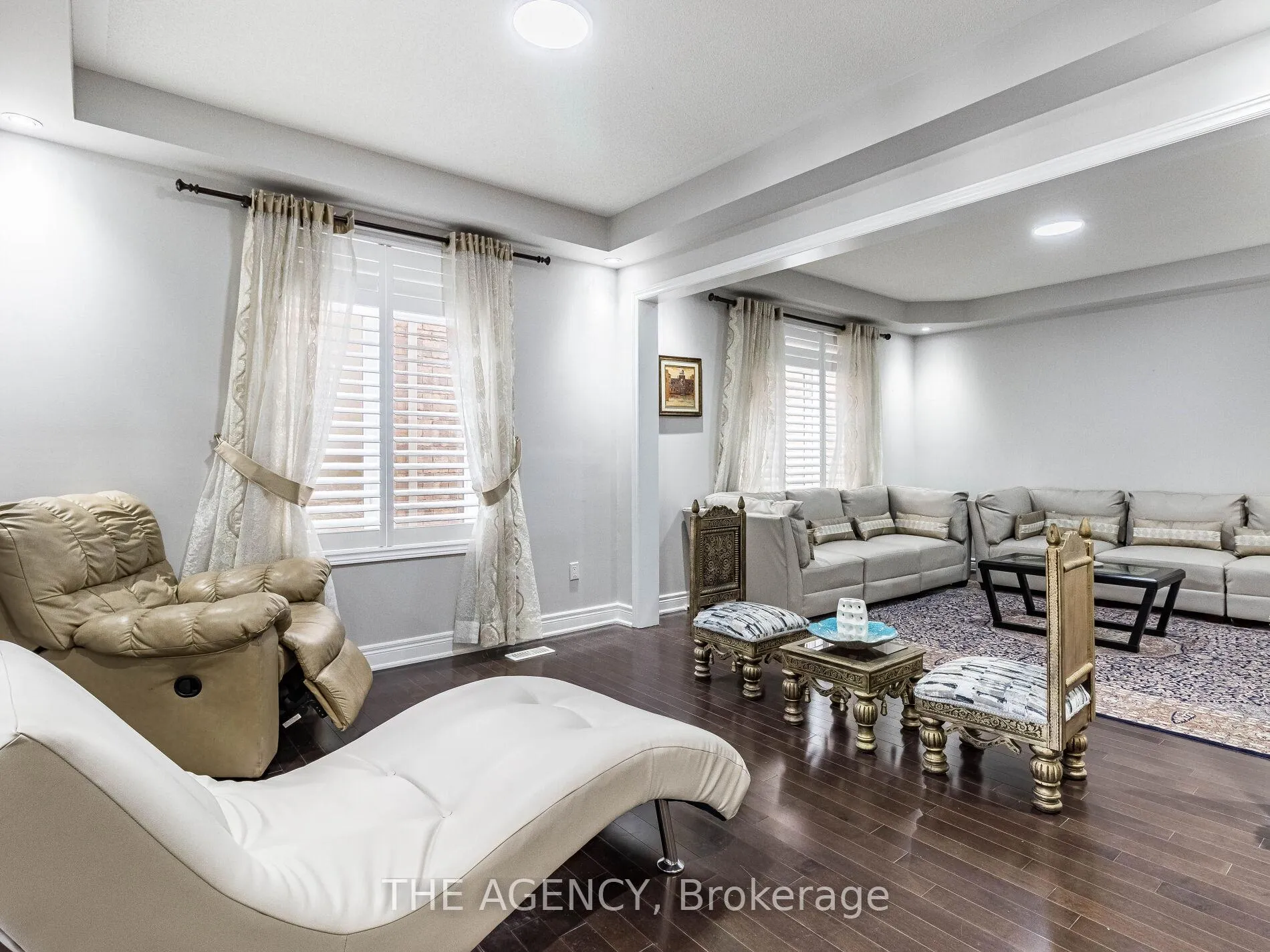 Photo 4 of 2340 Thruxton Drive, Oakville, Joshua Creek — HOMEH