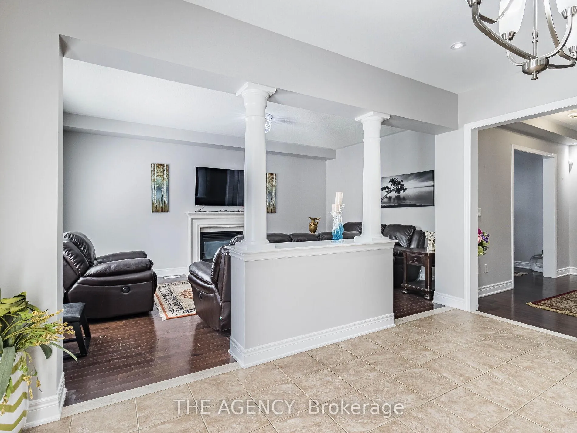 Photo 10 of 2340 Thruxton Drive, Oakville, Joshua Creek — HOMEH