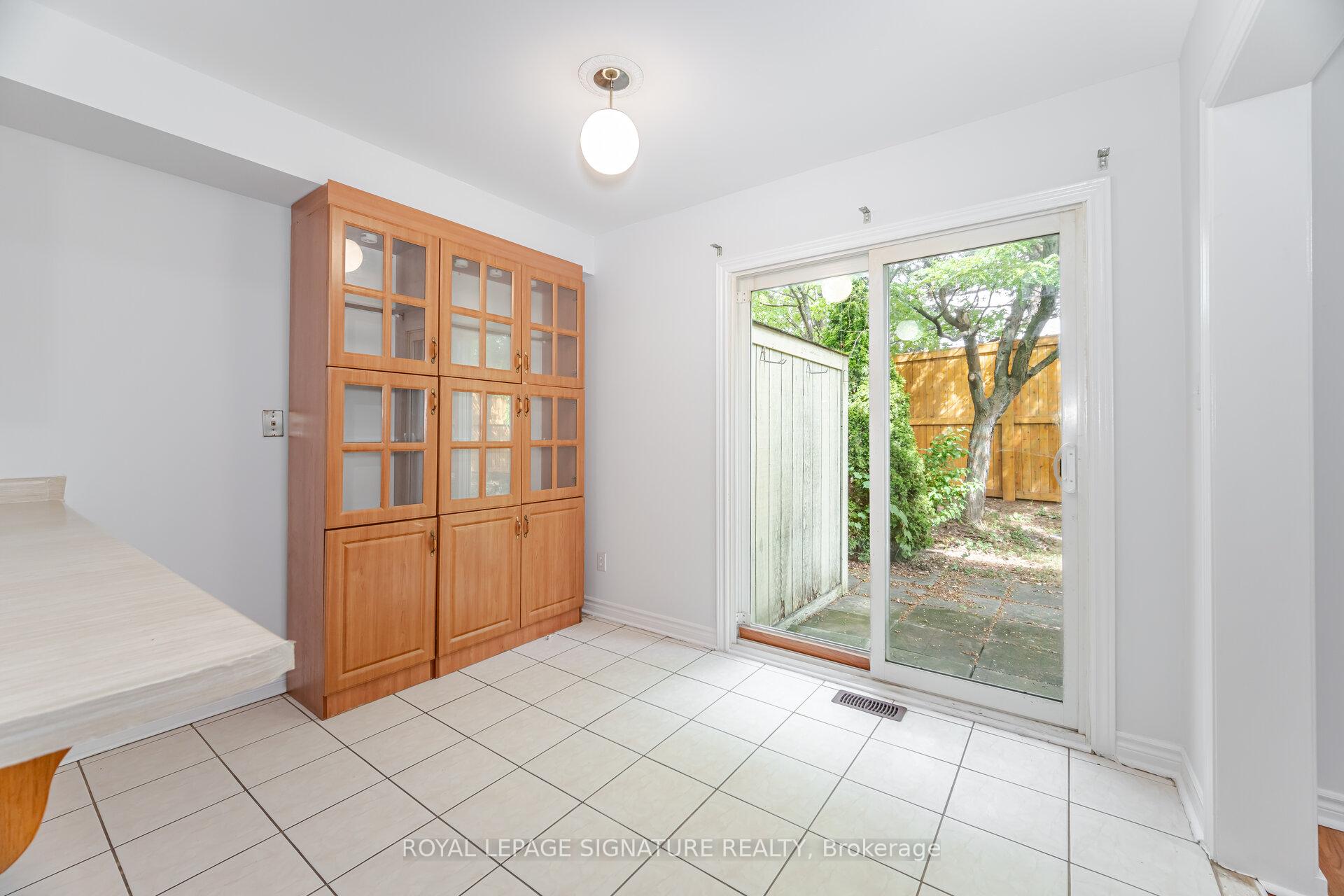 Photo 12 of 17 Quail Feather Crescent, Brampton, Sandringham-Wellington — HOMEH