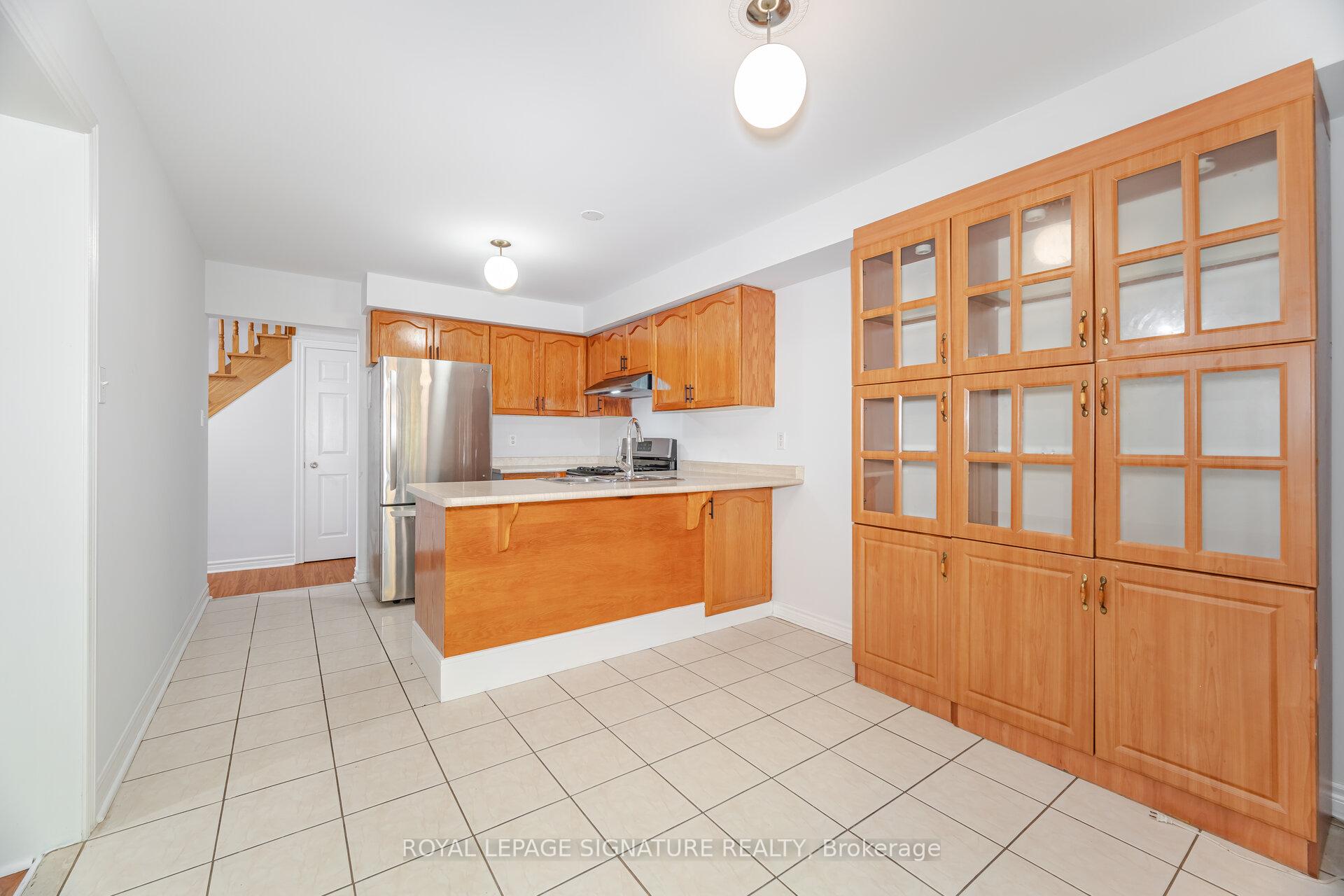 Photo 13 of 17 Quail Feather Crescent, Brampton, Sandringham-Wellington — HOMEH