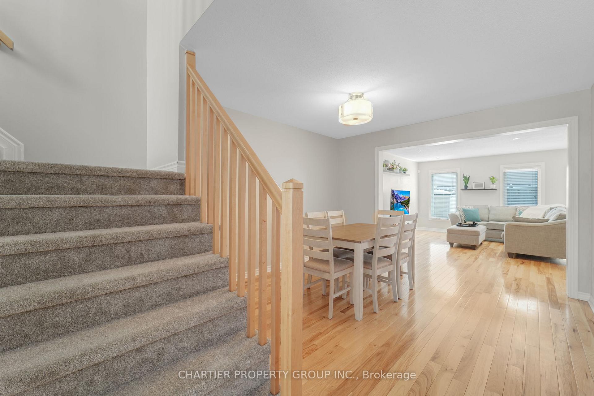 Photo 15 of 450 Meadowhawk Crescent, Ottawa, Barrhaven - Half Moon Bay — HOMEH