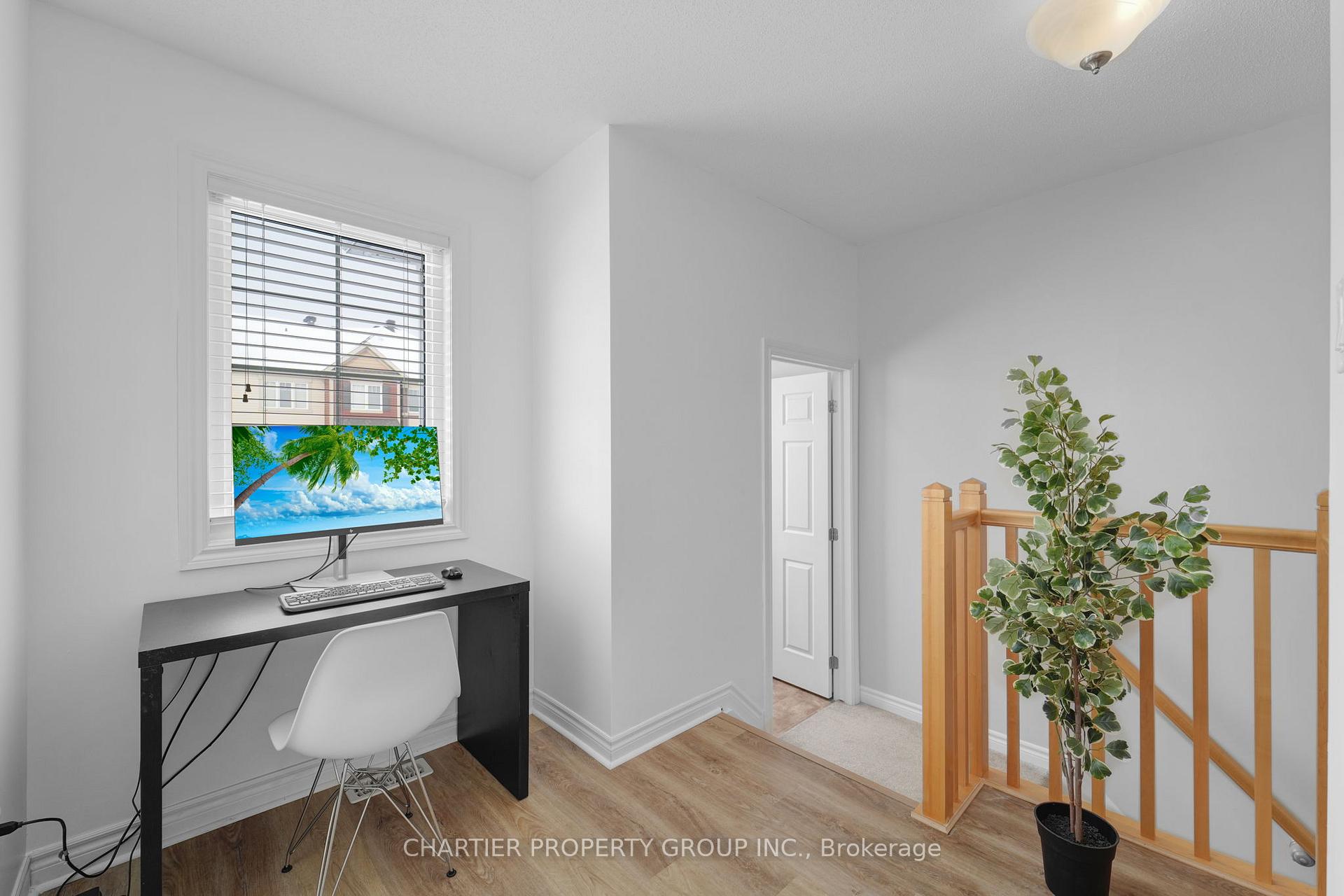 Photo 16 of 450 Meadowhawk Crescent, Ottawa, Barrhaven - Half Moon Bay — HOMEH