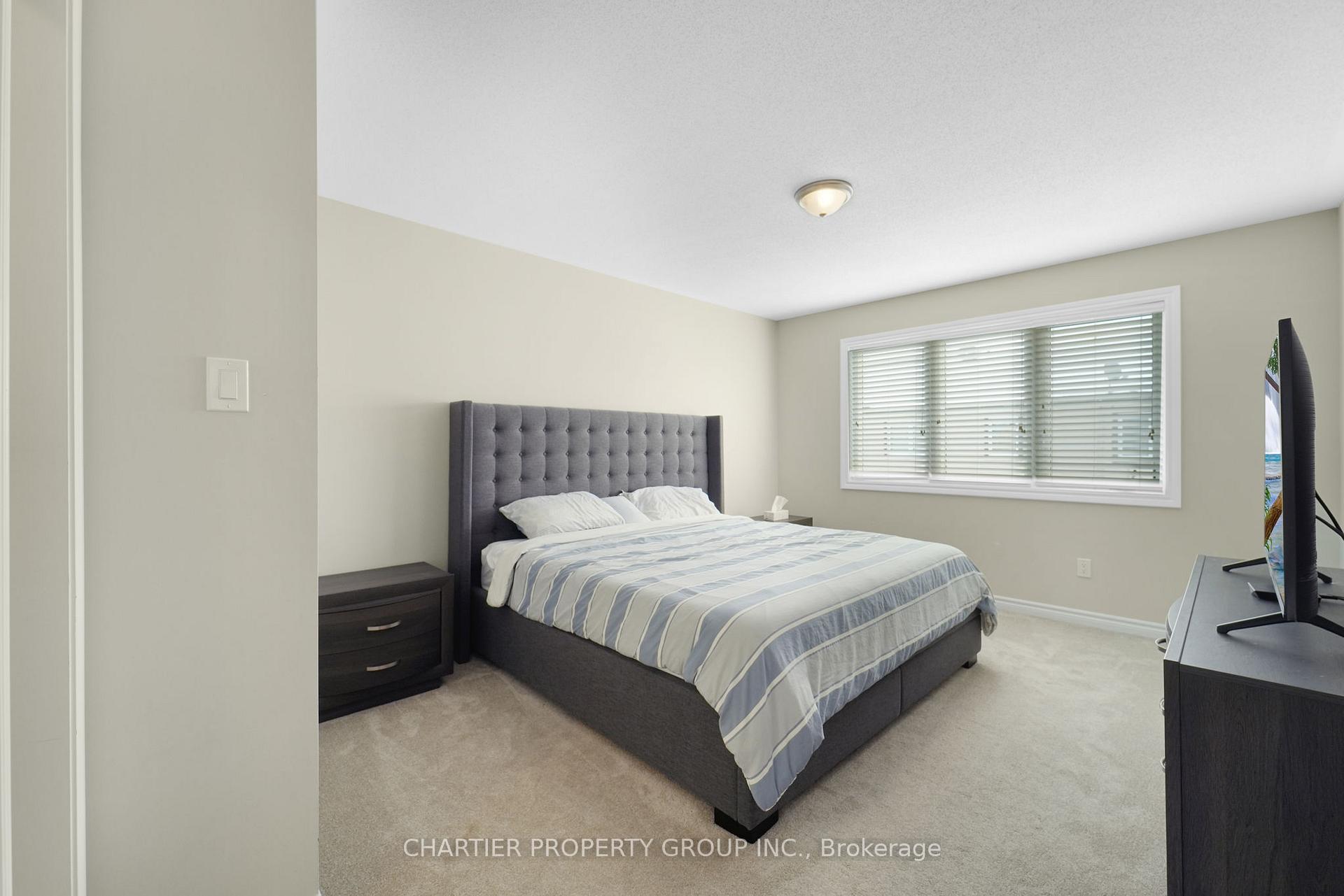 Photo 19 of 450 Meadowhawk Crescent, Ottawa, Barrhaven - Half Moon Bay — HOMEH