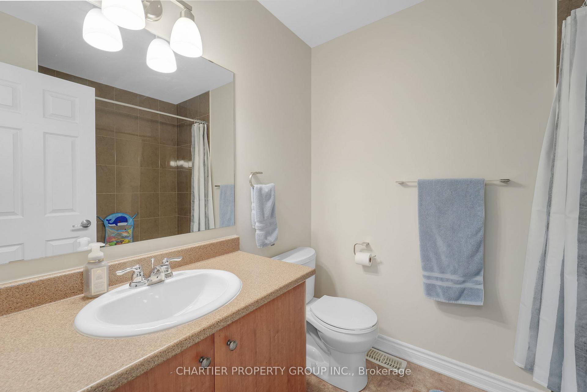 Photo 22 of 450 Meadowhawk Crescent, Ottawa, Barrhaven - Half Moon Bay — HOMEH