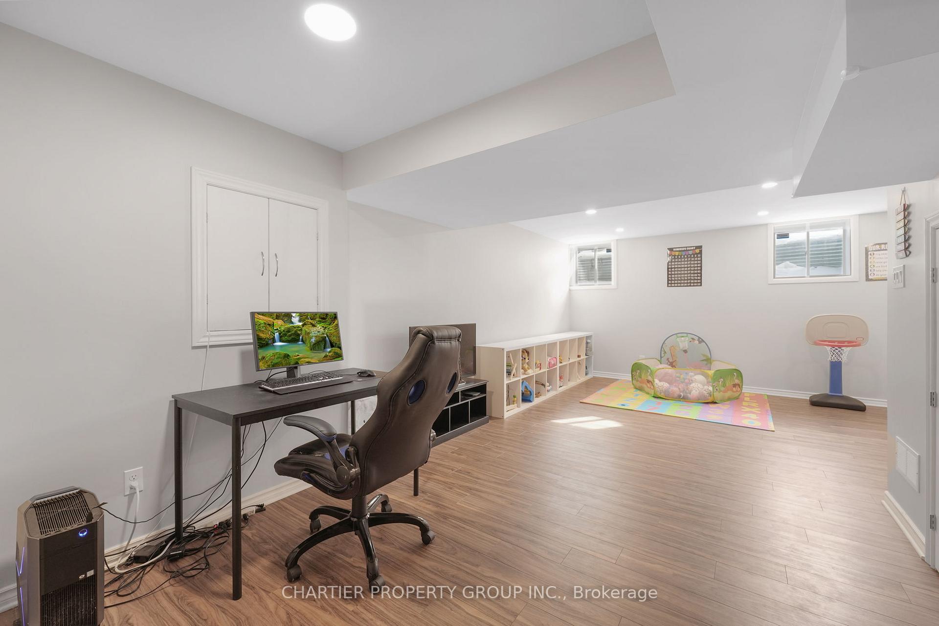 Photo 27 of 450 Meadowhawk Crescent, Ottawa, Barrhaven - Half Moon Bay — HOMEH