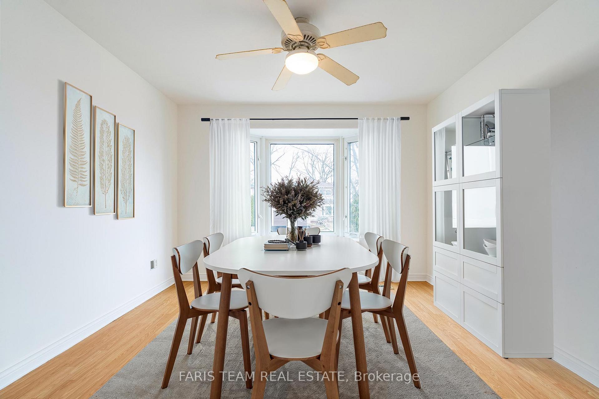 Photo 7 of 136 Fox Run, Barrie, Letitia Heights — HOMEH