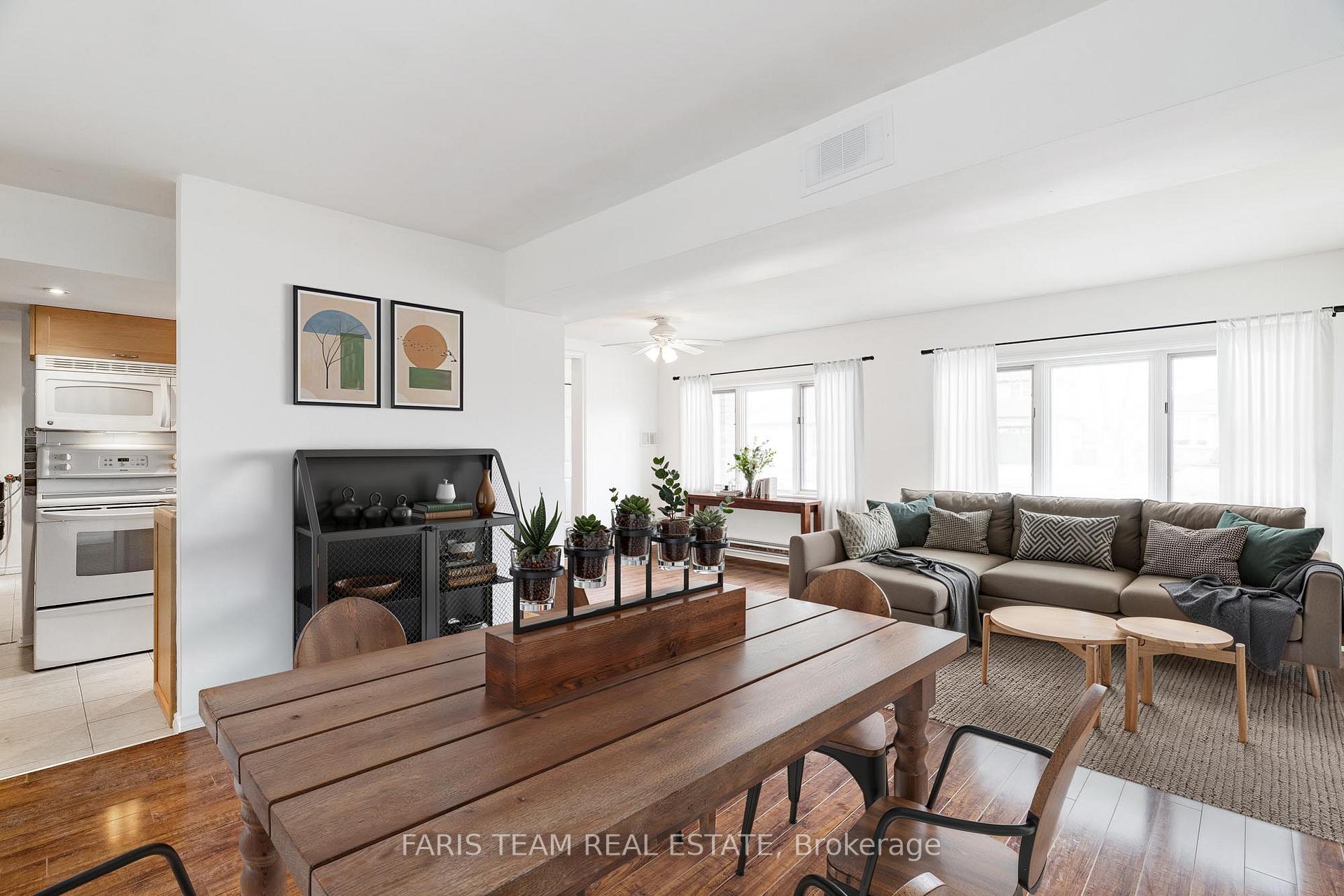 Photo 22 of 136 Fox Run, Barrie, Letitia Heights — HOMEH
