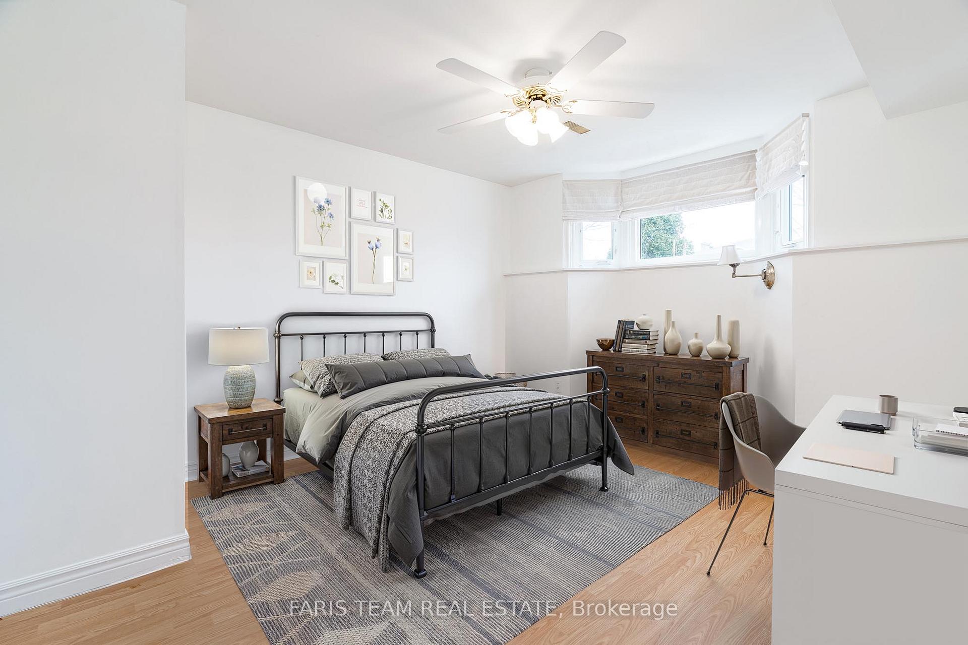 Photo 23 of 136 Fox Run, Barrie, Letitia Heights — HOMEH