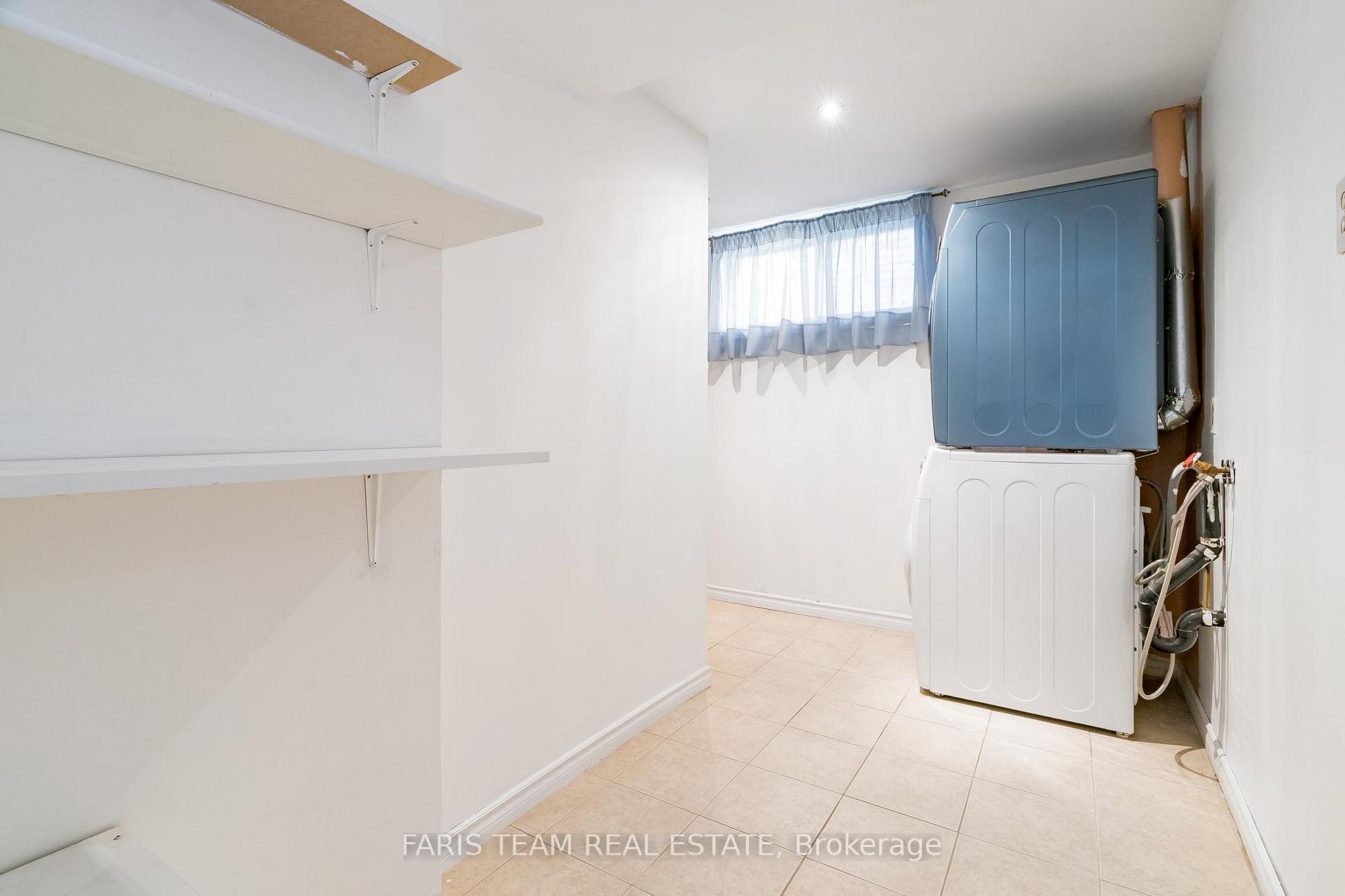 Photo 27 of 136 Fox Run, Barrie, Letitia Heights — HOMEH