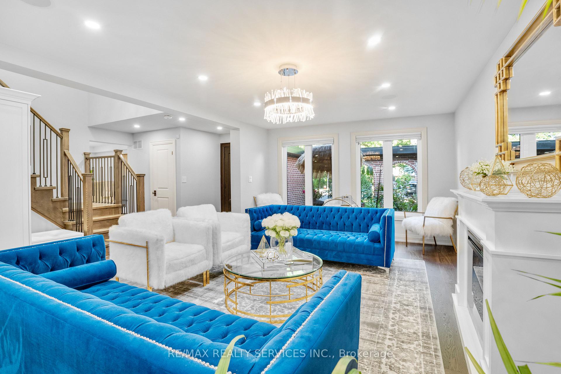 Photo 14 of 24 Marlow Place, Brampton, Central Park — HOMEH
