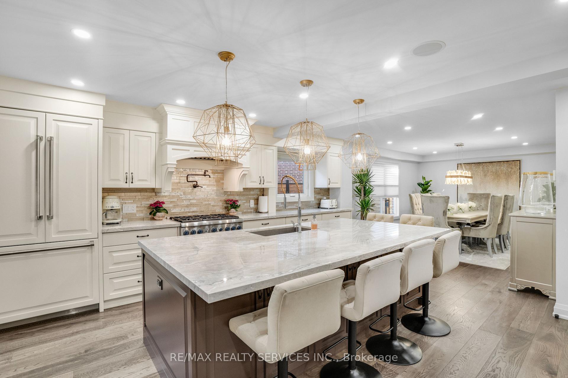 Photo 20 of 24 Marlow Place, Brampton, Central Park — HOMEH