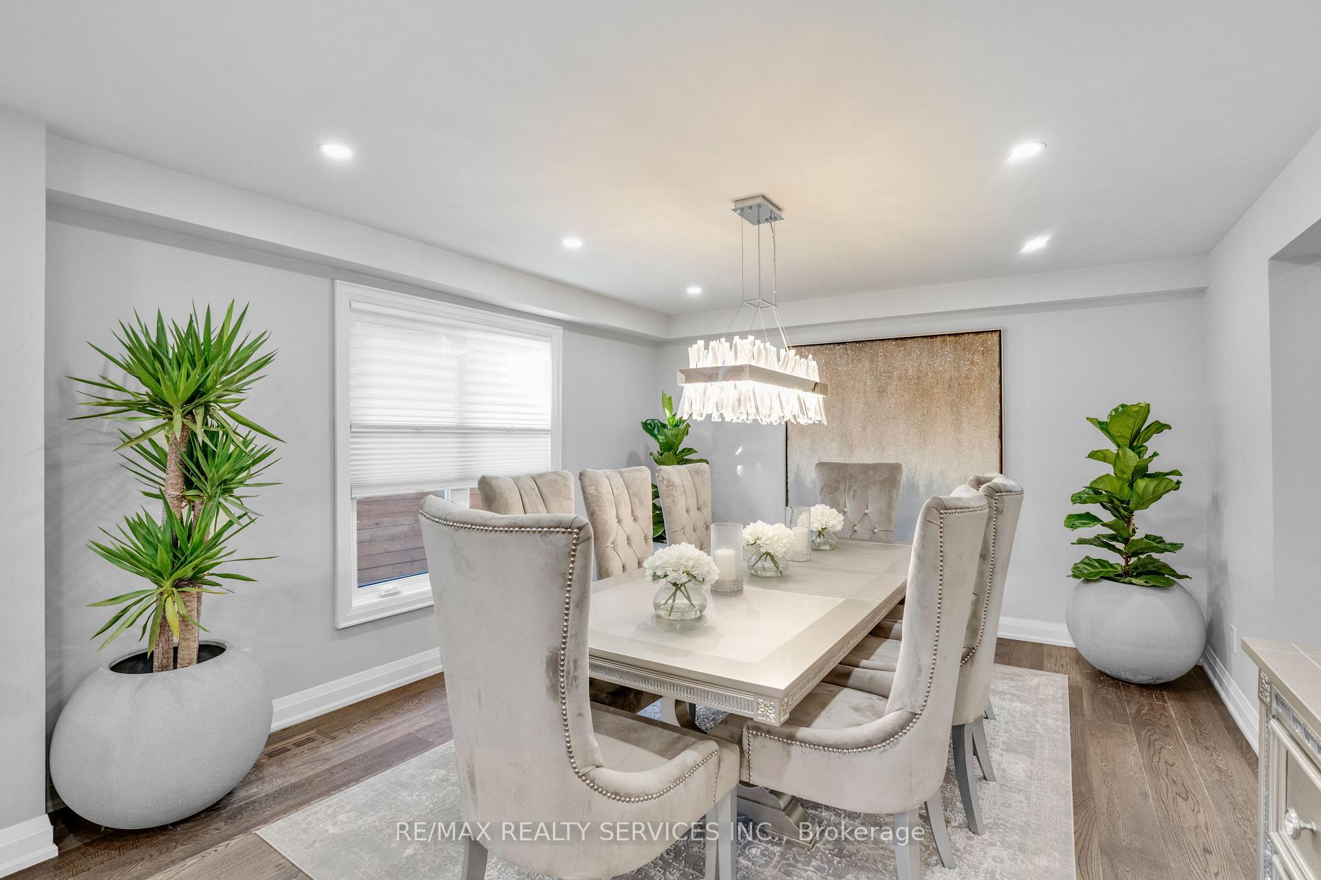 Photo 21 of 24 Marlow Place, Brampton, Central Park — HOMEH