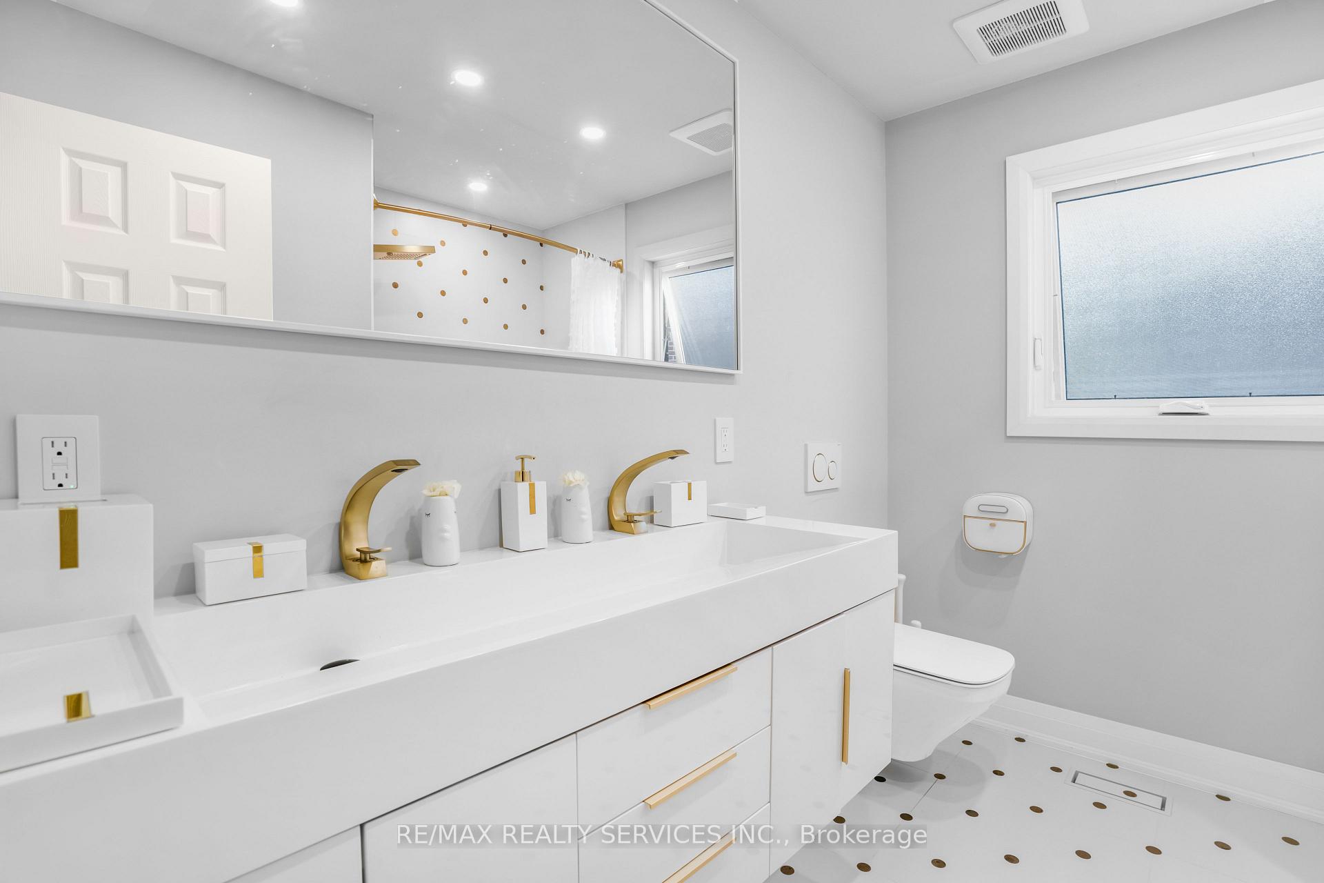 Photo 24 of 24 Marlow Place, Brampton, Central Park — HOMEH