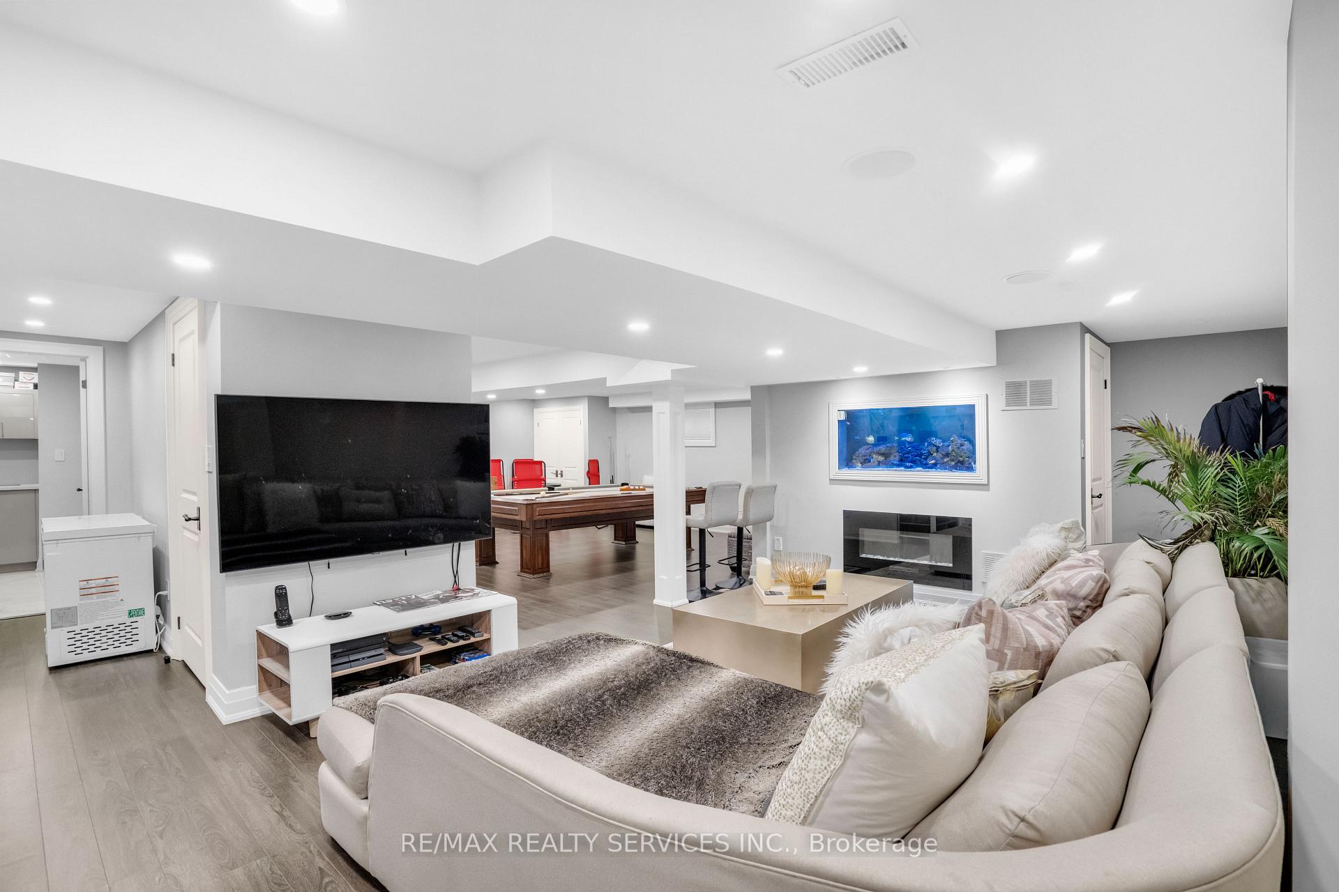 Photo 32 of 24 Marlow Place, Brampton, Central Park — HOMEH