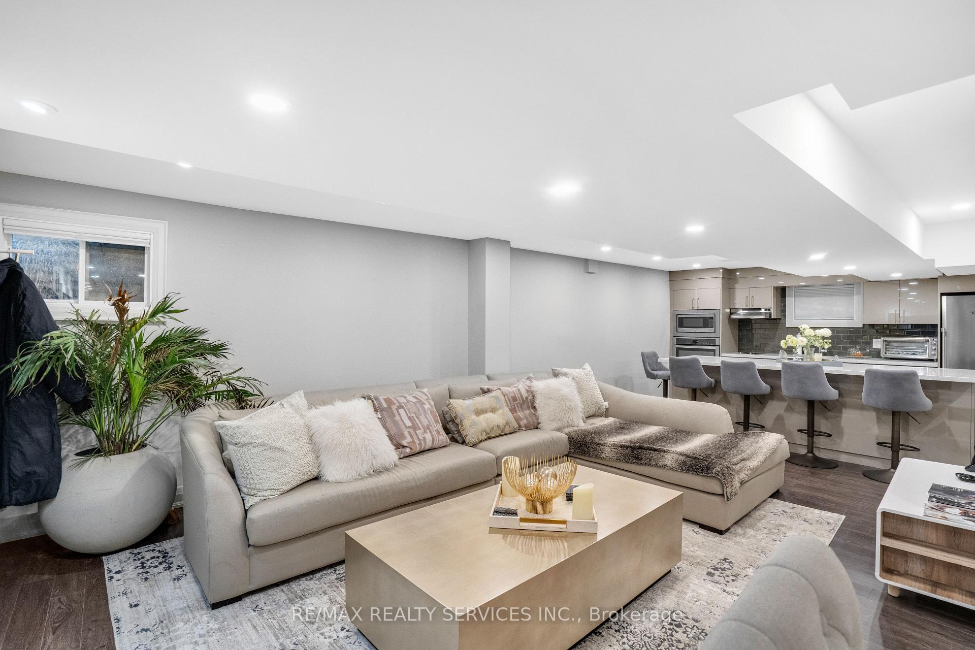 Photo 33 of 24 Marlow Place, Brampton, Central Park — HOMEH