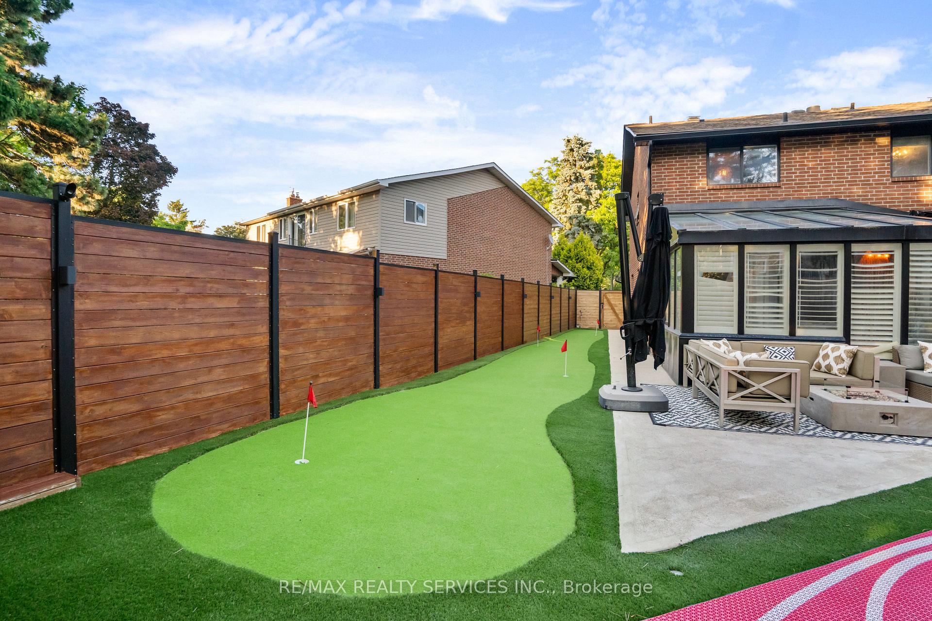 Photo 43 of 24 Marlow Place, Brampton, Central Park — HOMEH
