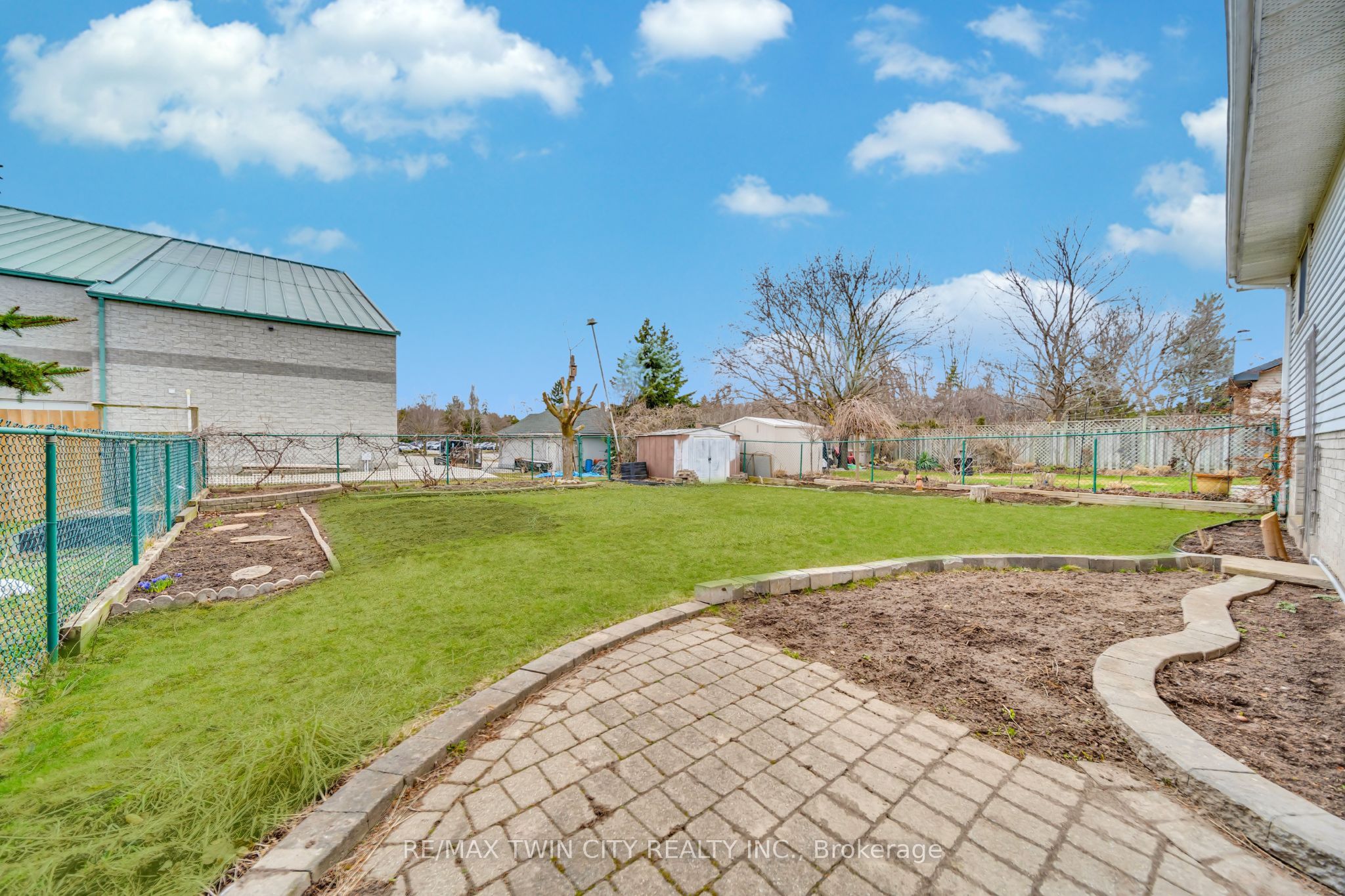 Photo 76 of 21 Oneida Place, Kitchener, Centreville Chicopee — HOMEH