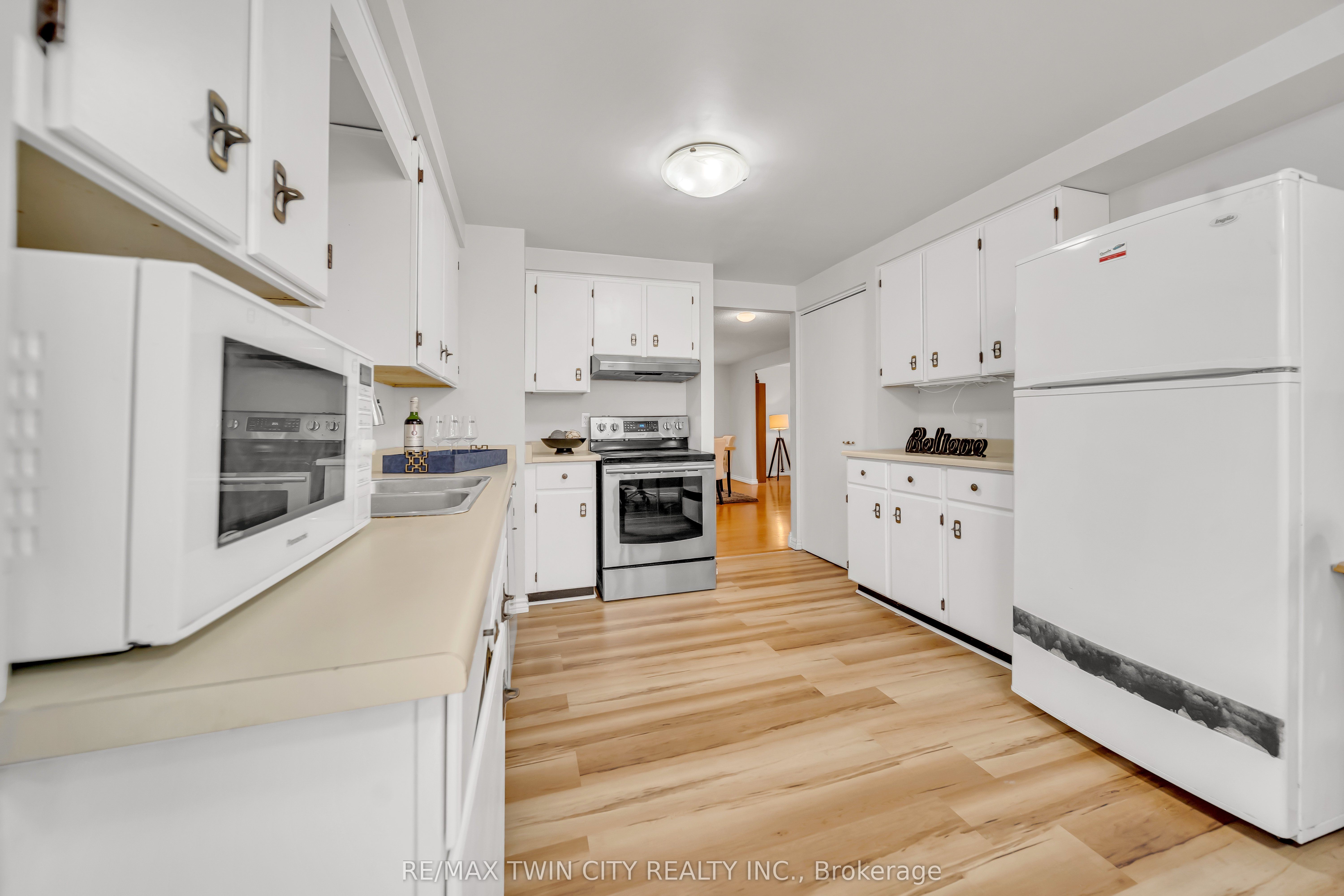Photo 54 of 21 Oneida Place, Kitchener, Centreville Chicopee — HOMEH
