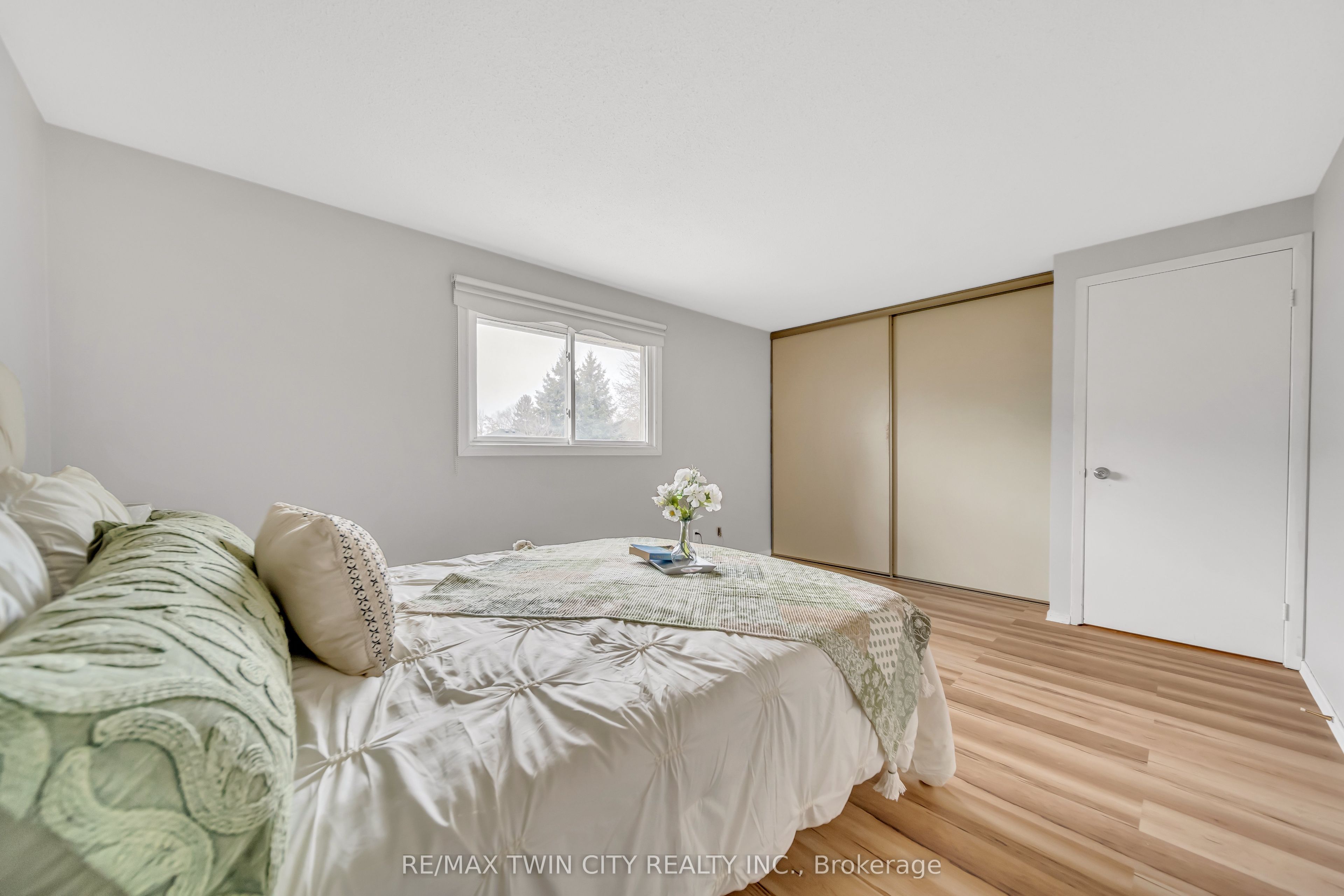 Photo 63 of 21 Oneida Place, Kitchener, Centreville Chicopee — HOMEH