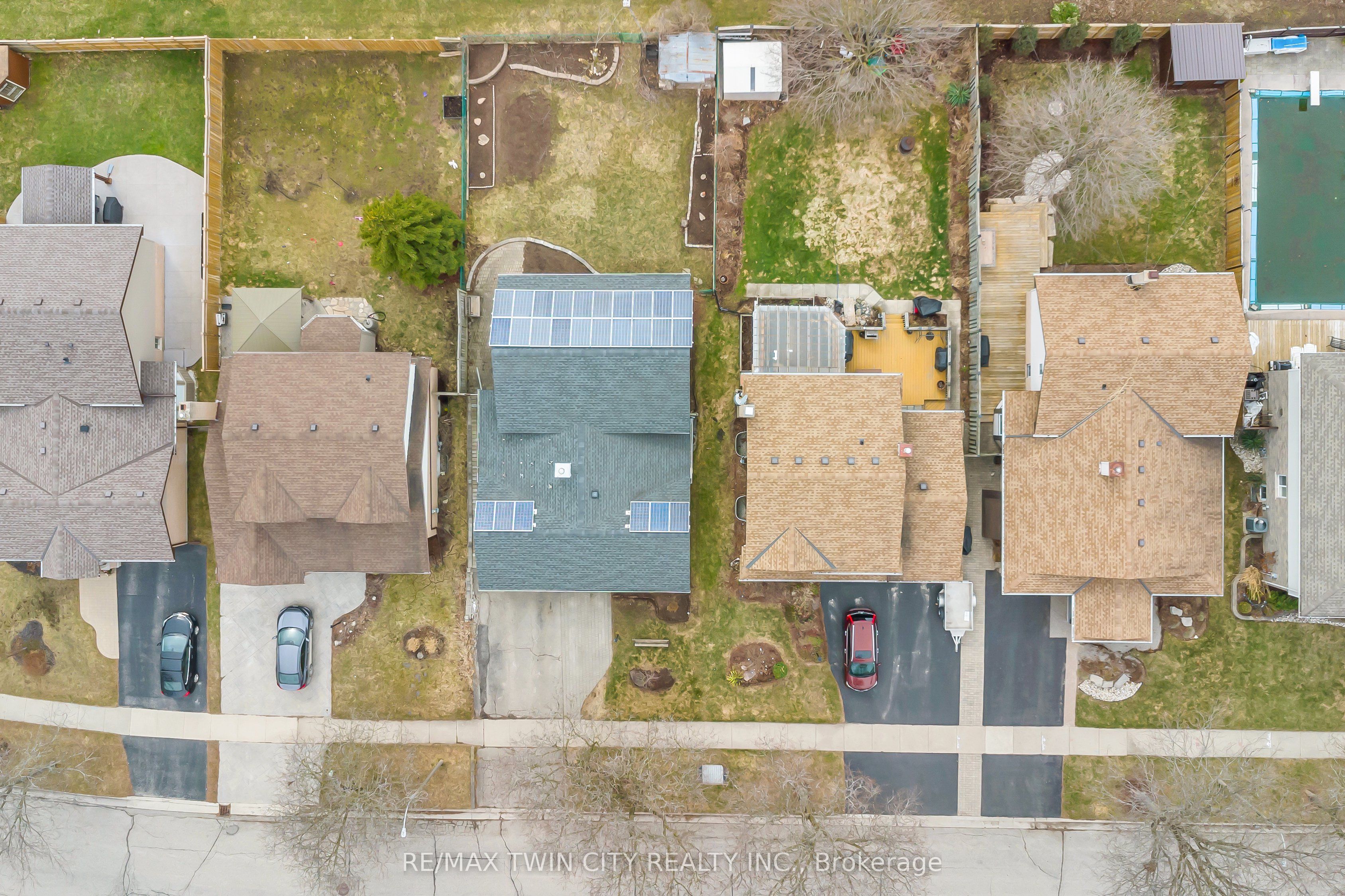 Photo 78 of 21 Oneida Place, Kitchener, Centreville Chicopee — HOMEH