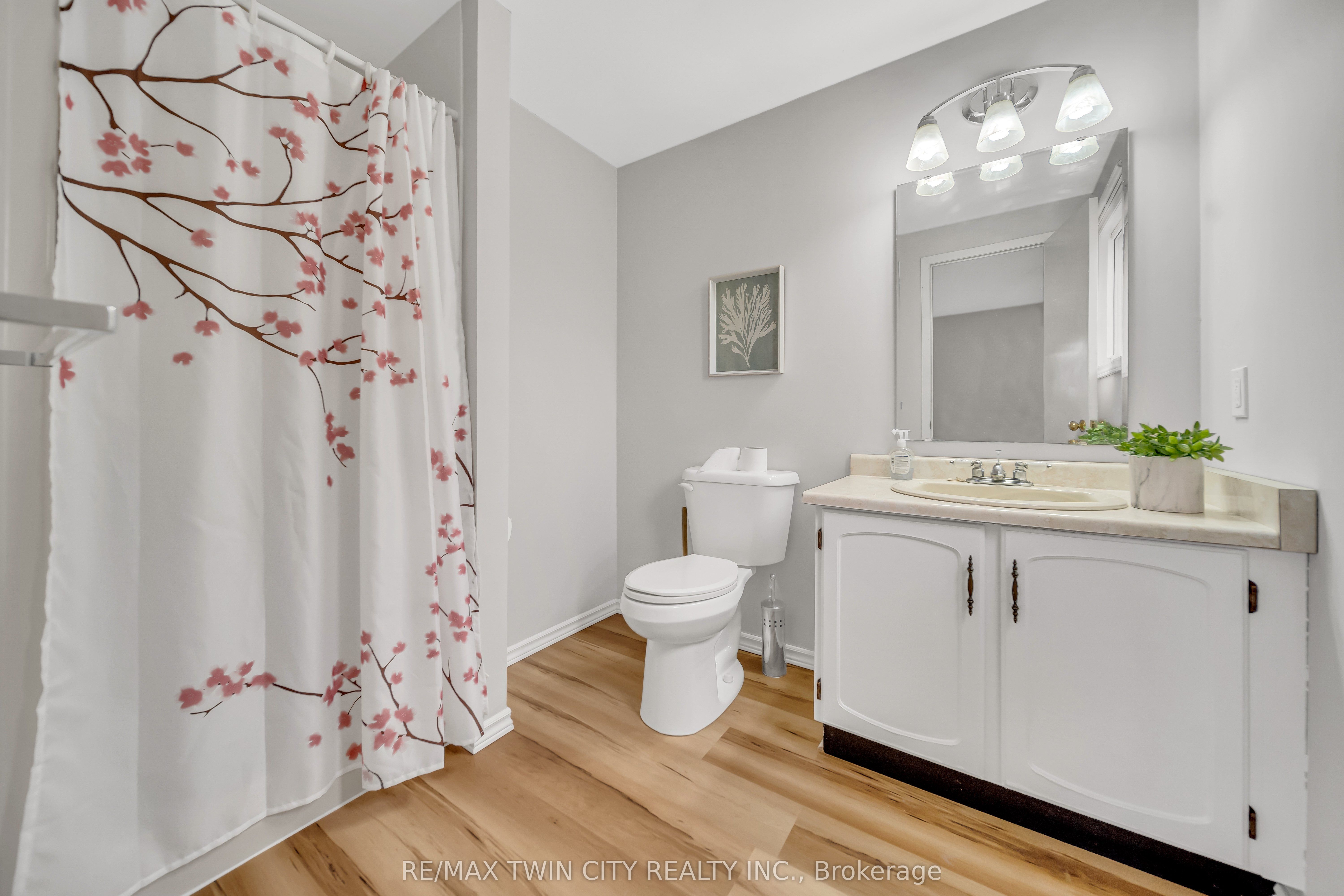 Photo 65 of 21 Oneida Place, Kitchener, Centreville Chicopee — HOMEH