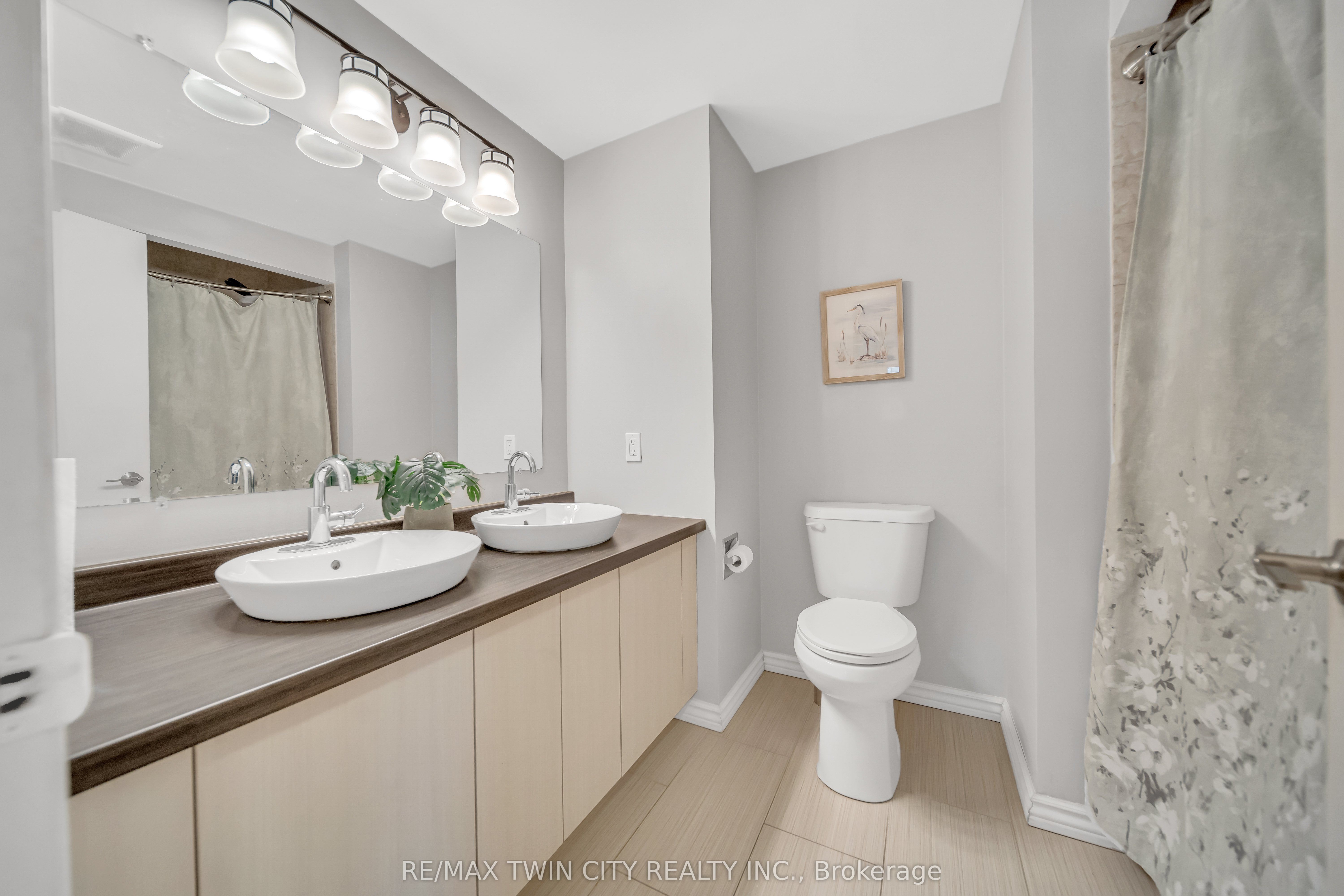 Photo 66 of 21 Oneida Place, Kitchener, Centreville Chicopee — HOMEH