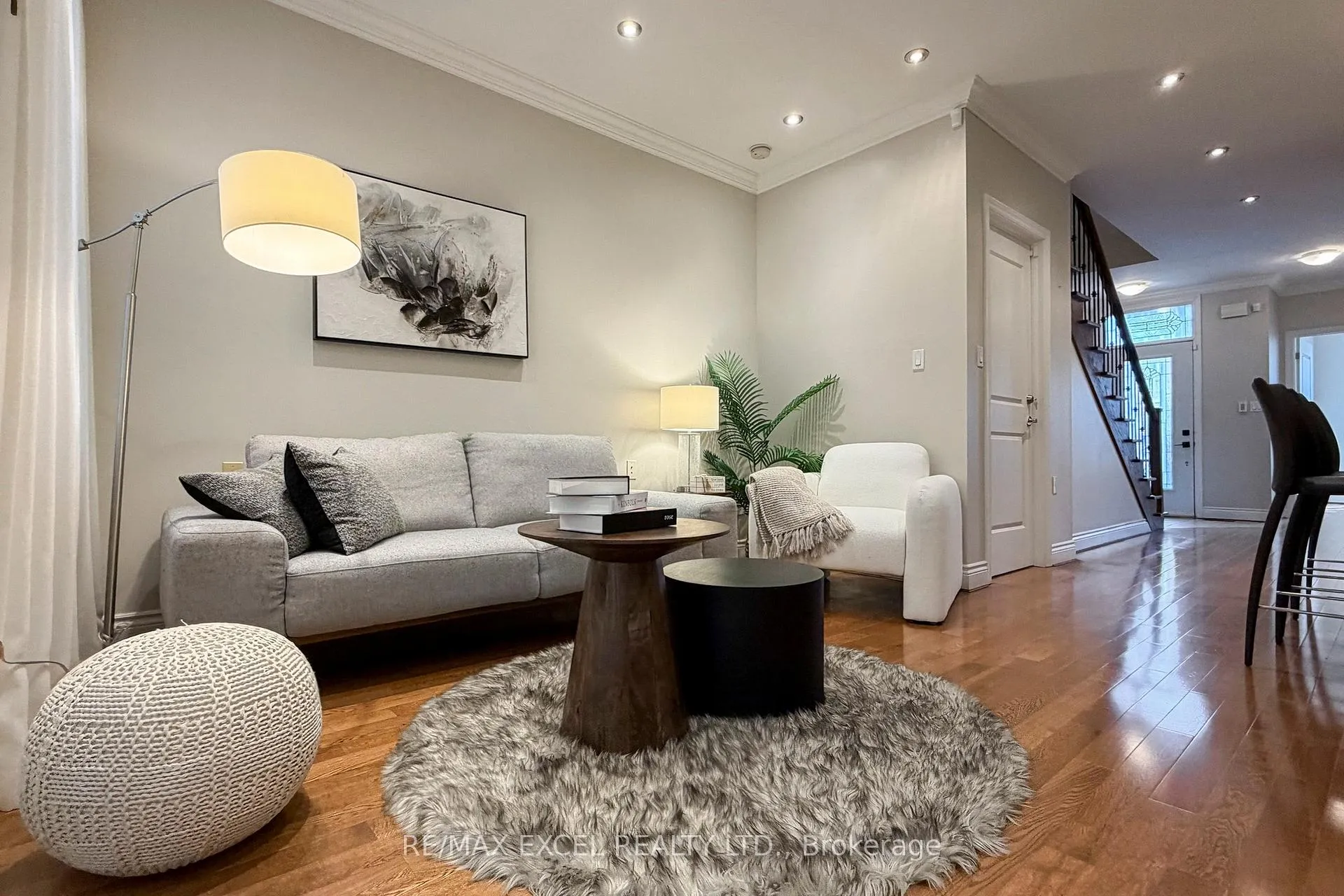 Photo 5 of 90 Fairleigh Crescent, Toronto, Forest Hill North — HOMEH