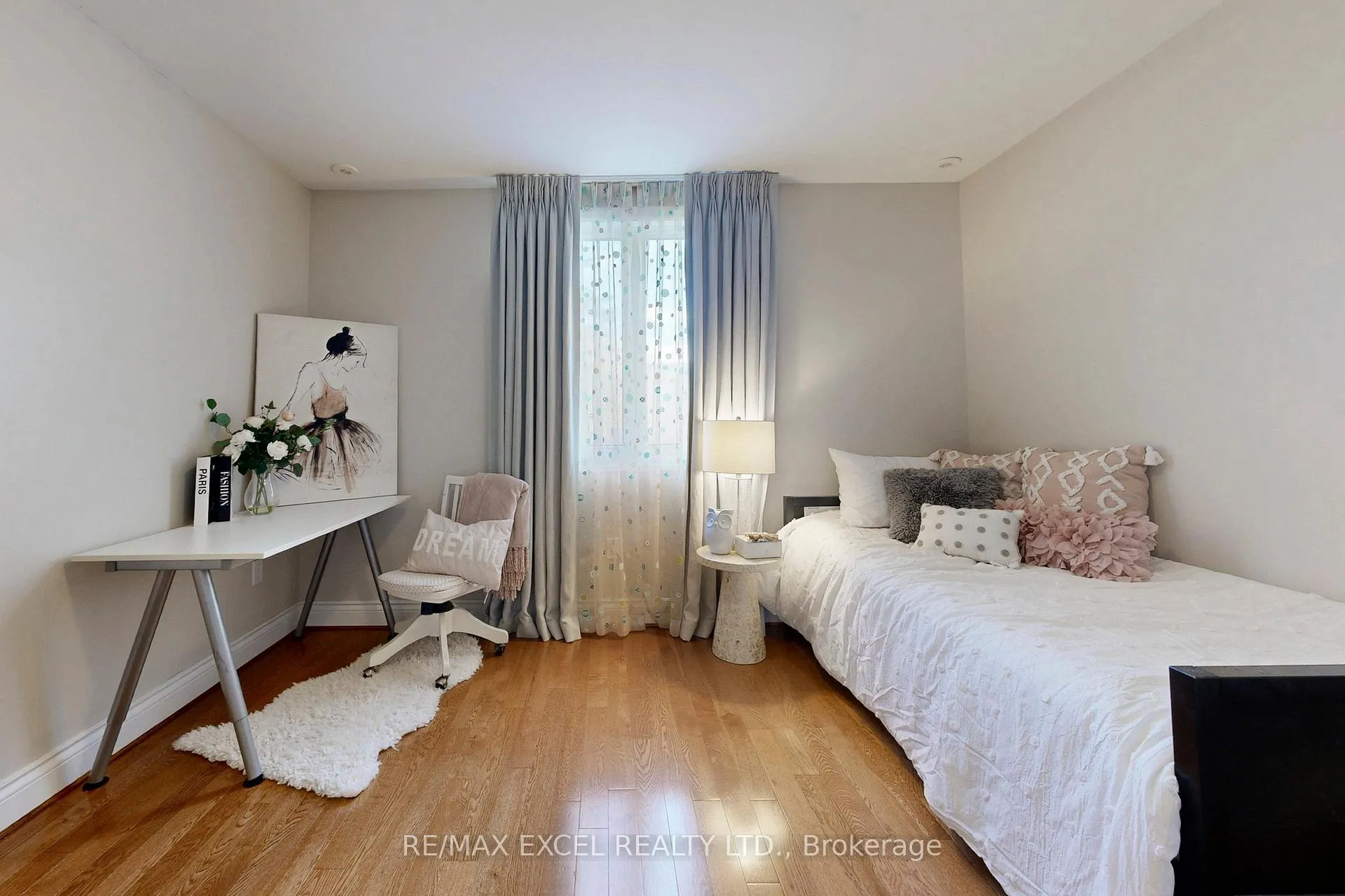 Photo 26 of 90 Fairleigh Crescent, Toronto, Forest Hill North — HOMEH