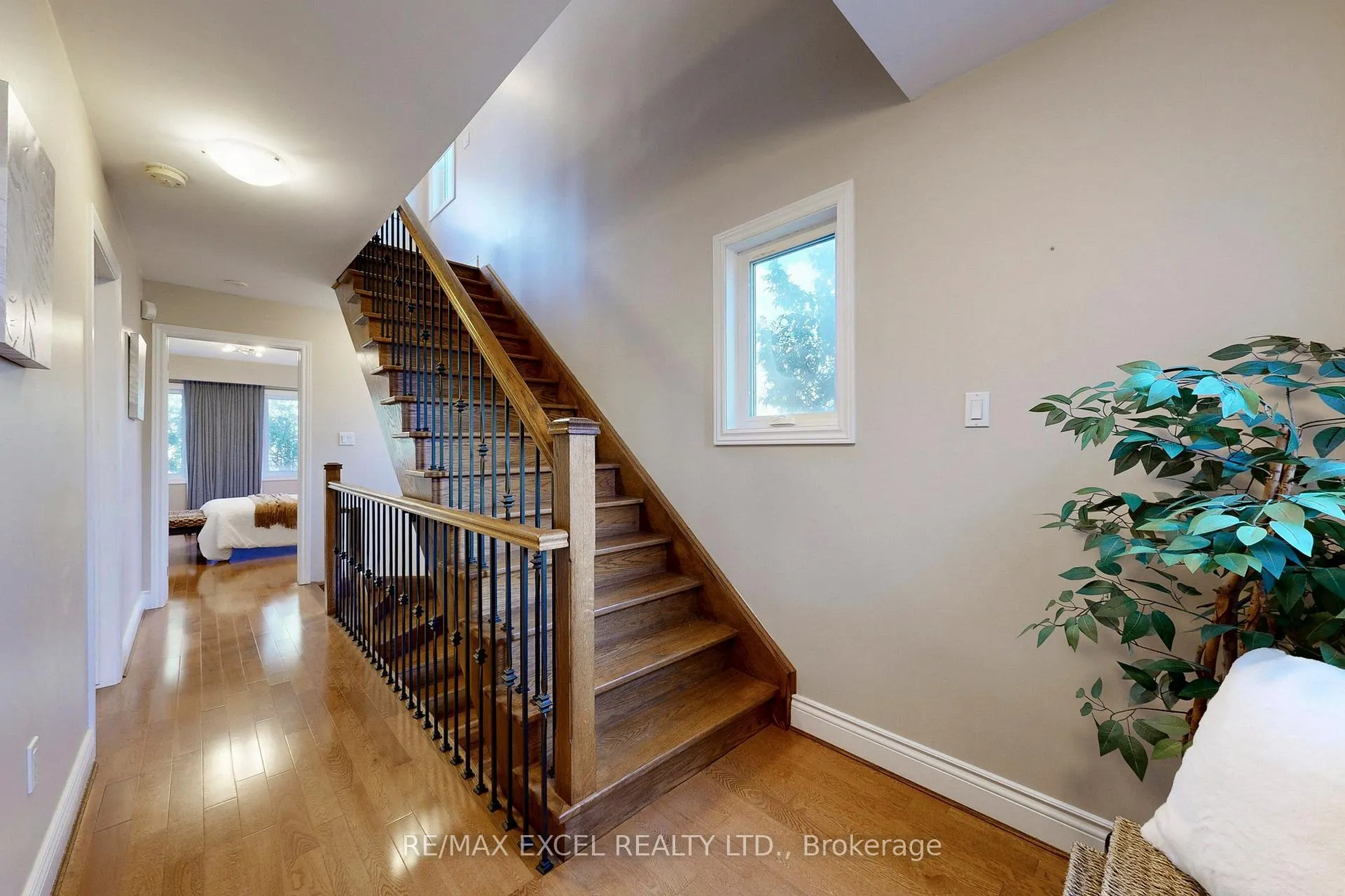 Photo 31 of 90 Fairleigh Crescent, Toronto, Forest Hill North — HOMEH