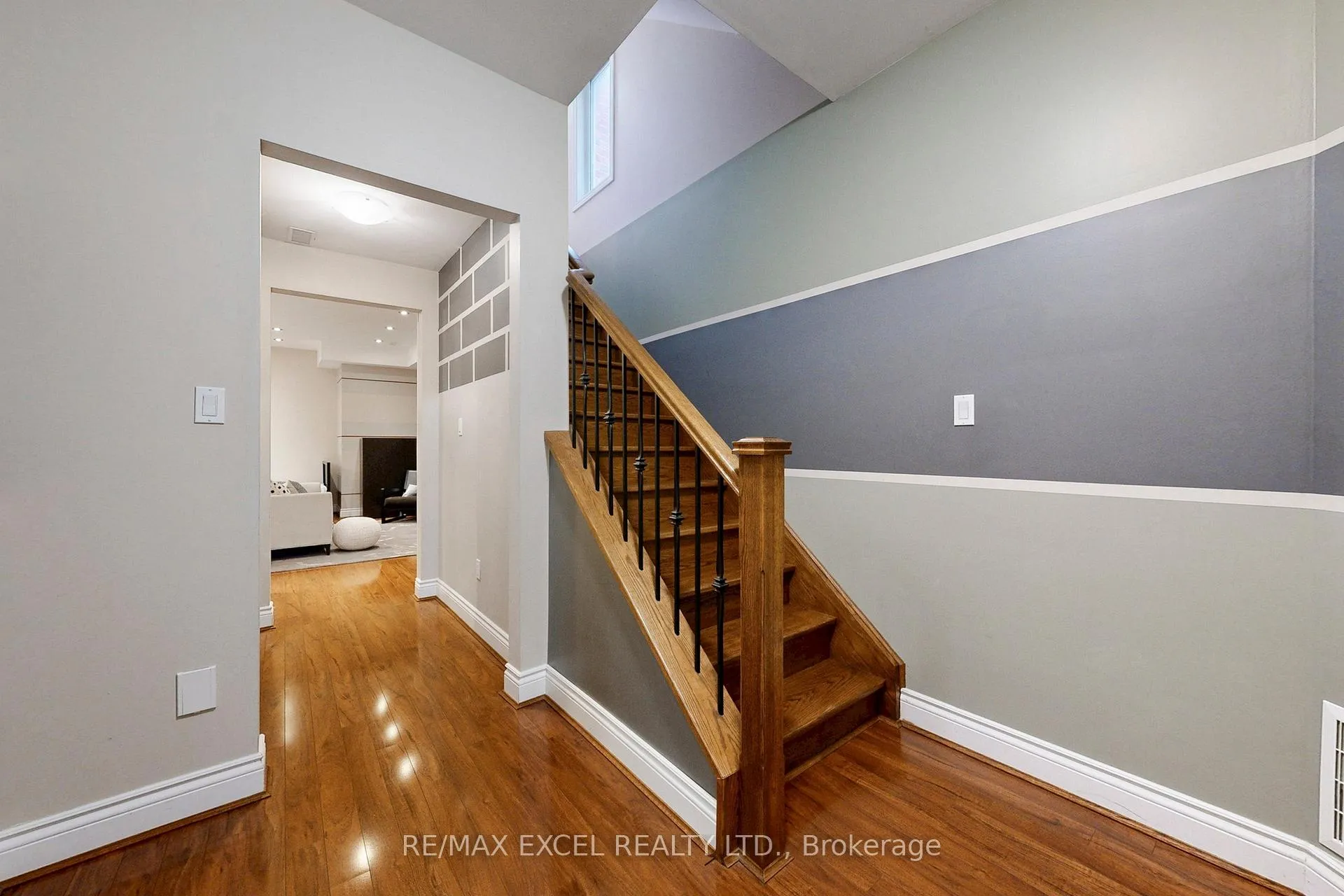 Photo 37 of 90 Fairleigh Crescent, Toronto, Forest Hill North — HOMEH