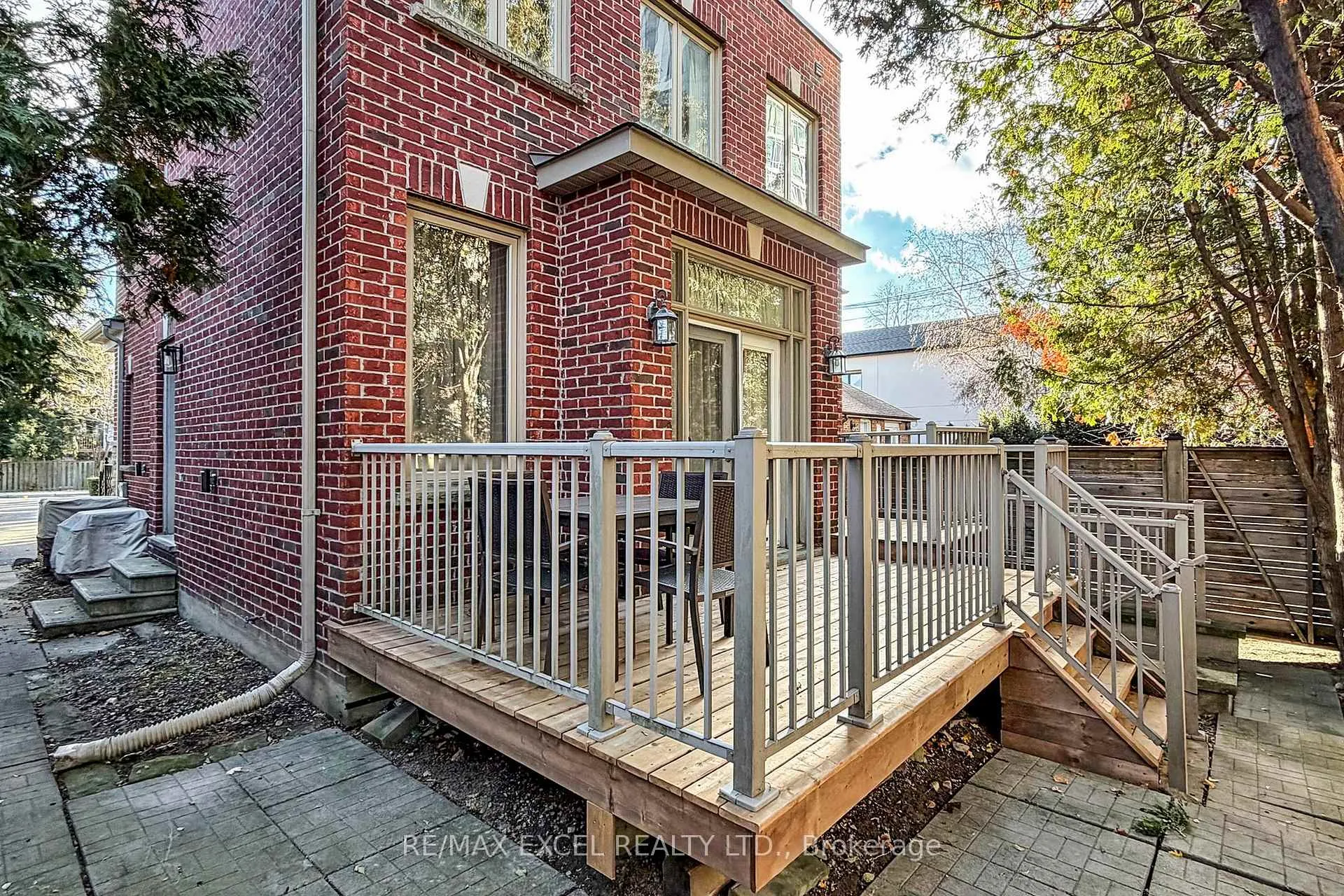 Photo 48 of 90 Fairleigh Crescent, Toronto, Forest Hill North — HOMEH